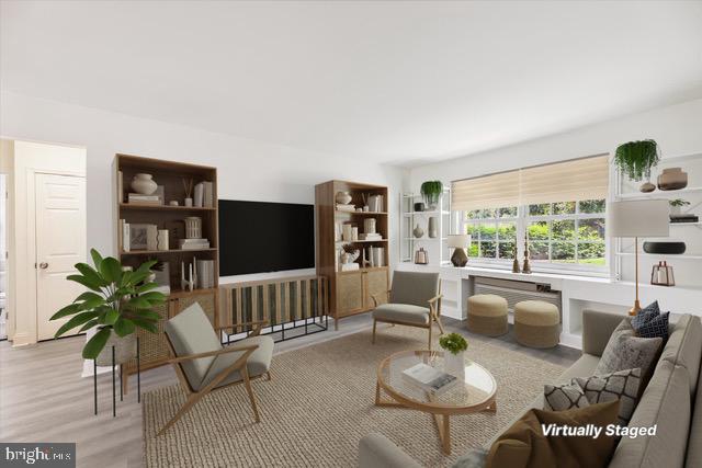 POTOWMACK CROSSING - Residential