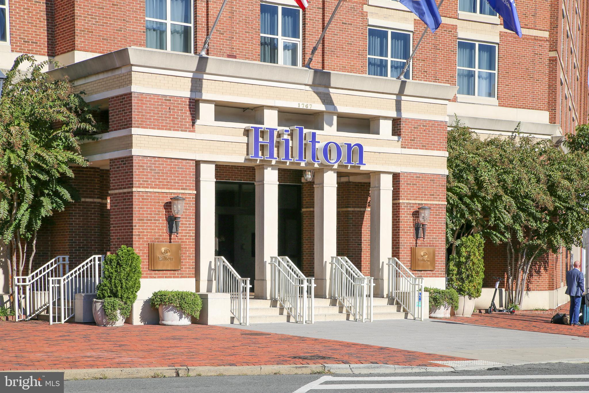 POTOWMACK CROSSING - Residential