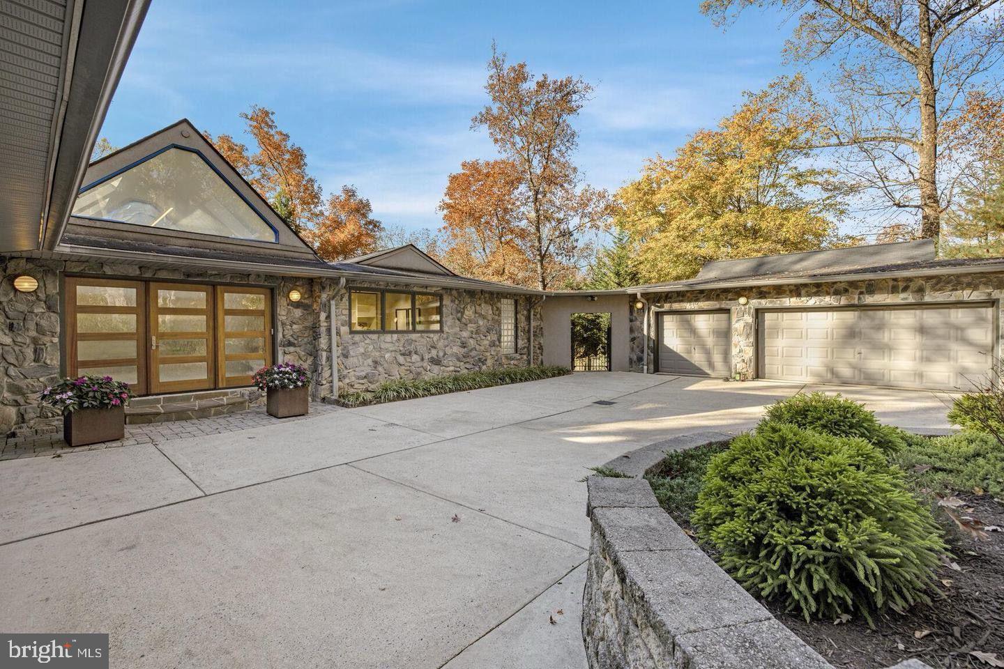 DARNESTOWN OUTSIDE - Residential