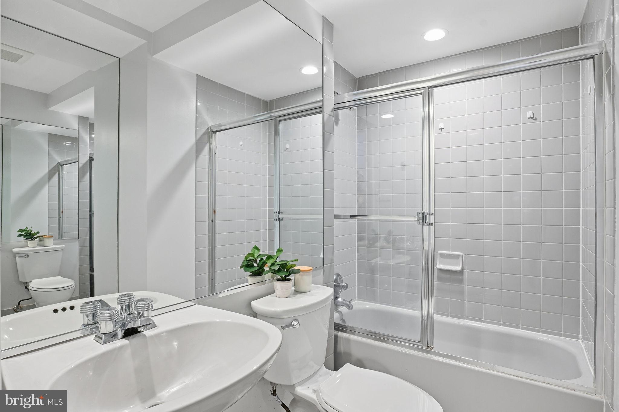 DARNESTOWN OUTSIDE - Residential