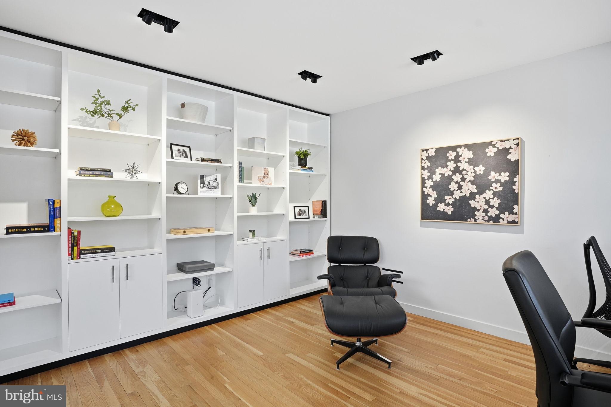 DARNESTOWN OUTSIDE - Residential