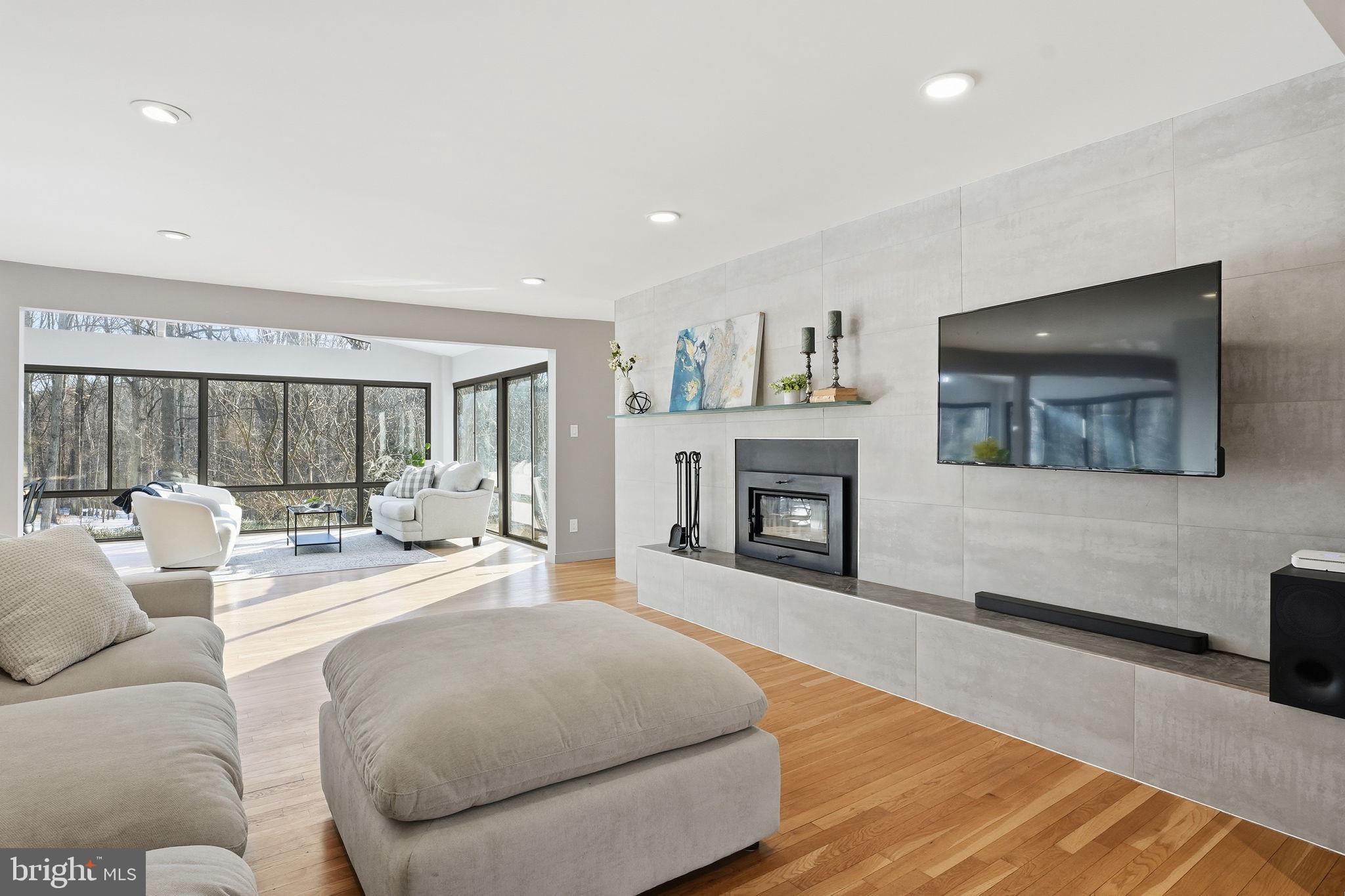 DARNESTOWN OUTSIDE - Residential