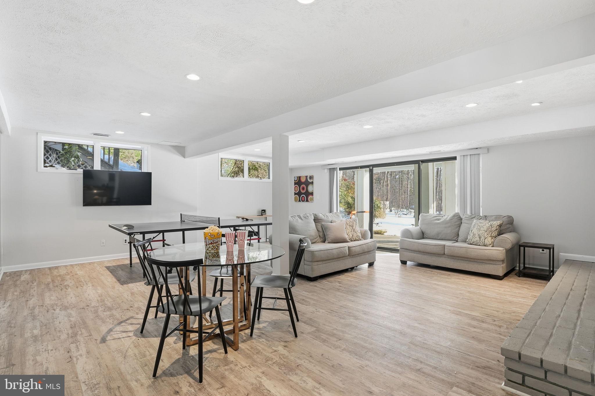 DARNESTOWN OUTSIDE - Residential