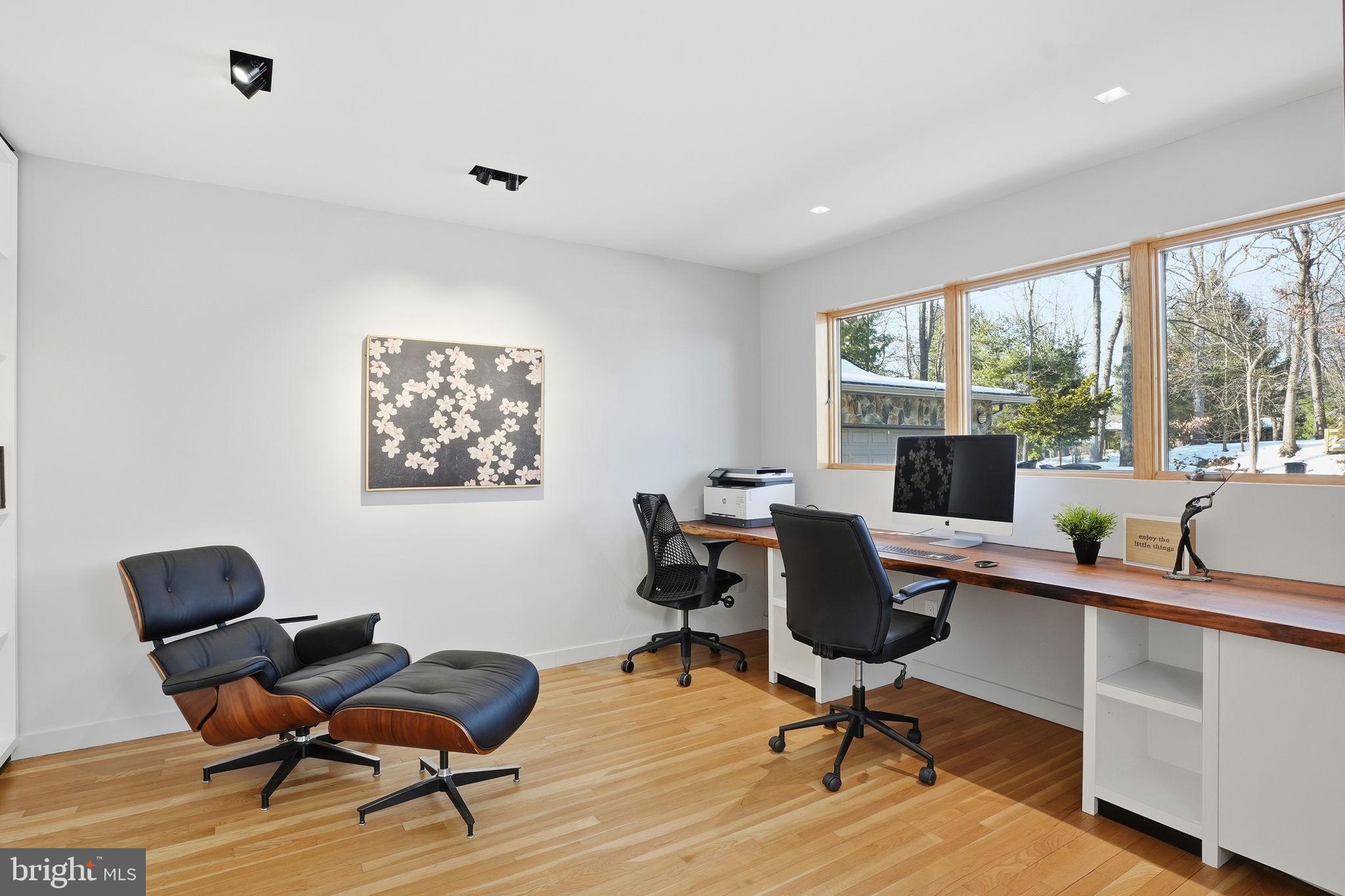 DARNESTOWN OUTSIDE - Residential