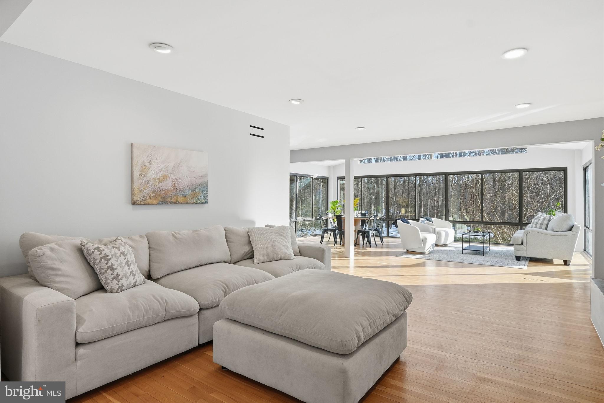 DARNESTOWN OUTSIDE - Residential