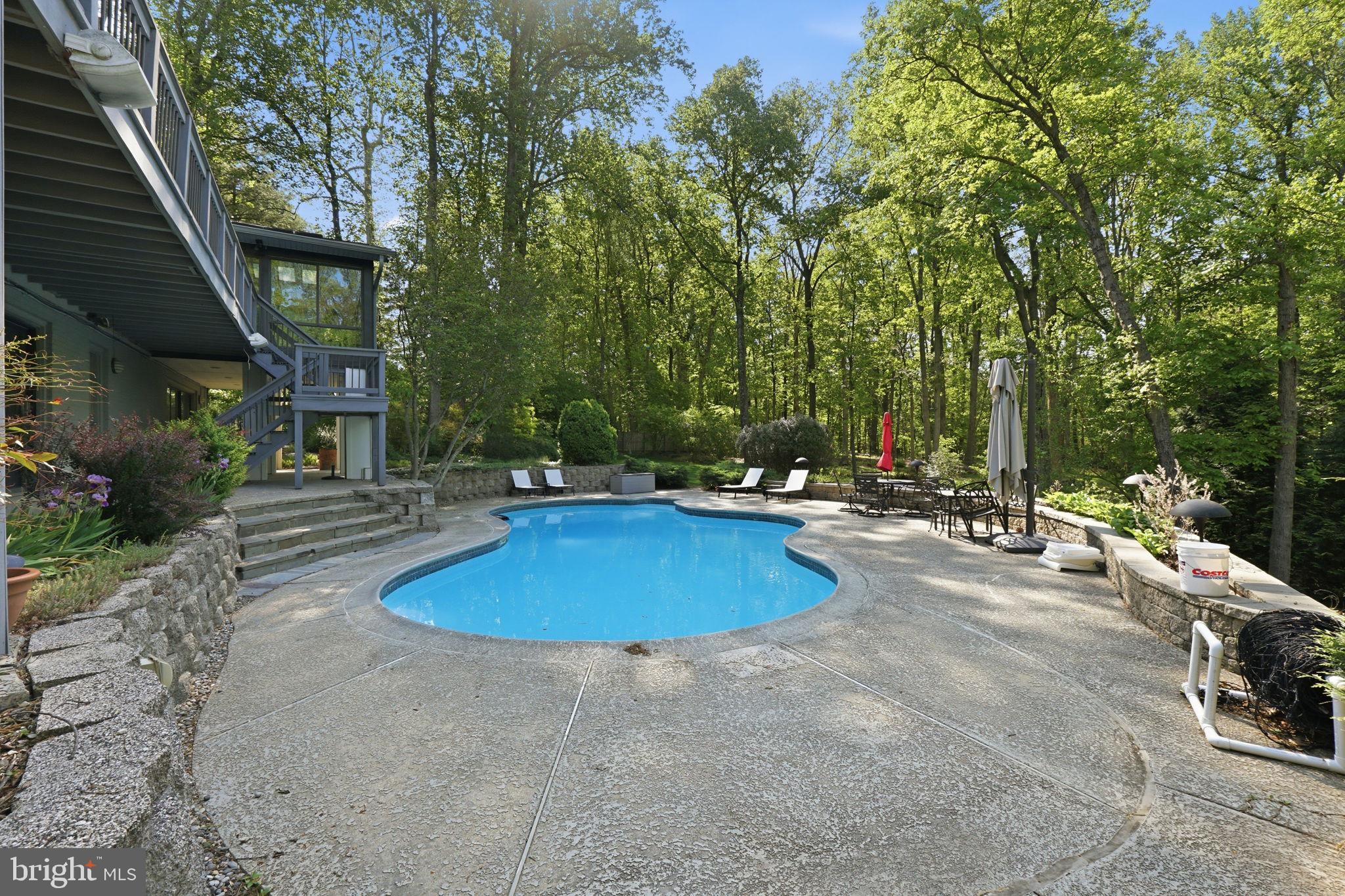 DARNESTOWN OUTSIDE - Residential