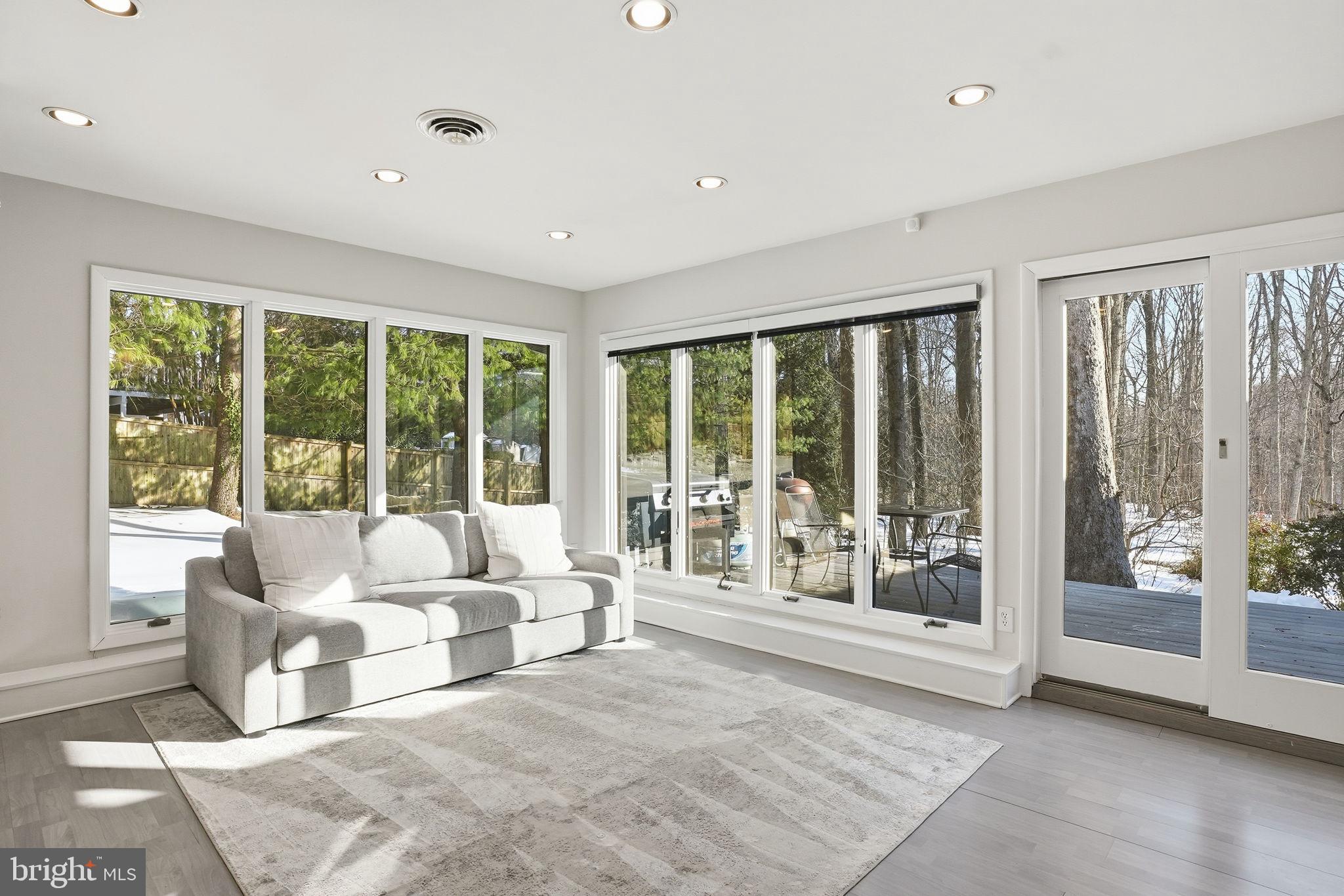 DARNESTOWN OUTSIDE - Residential