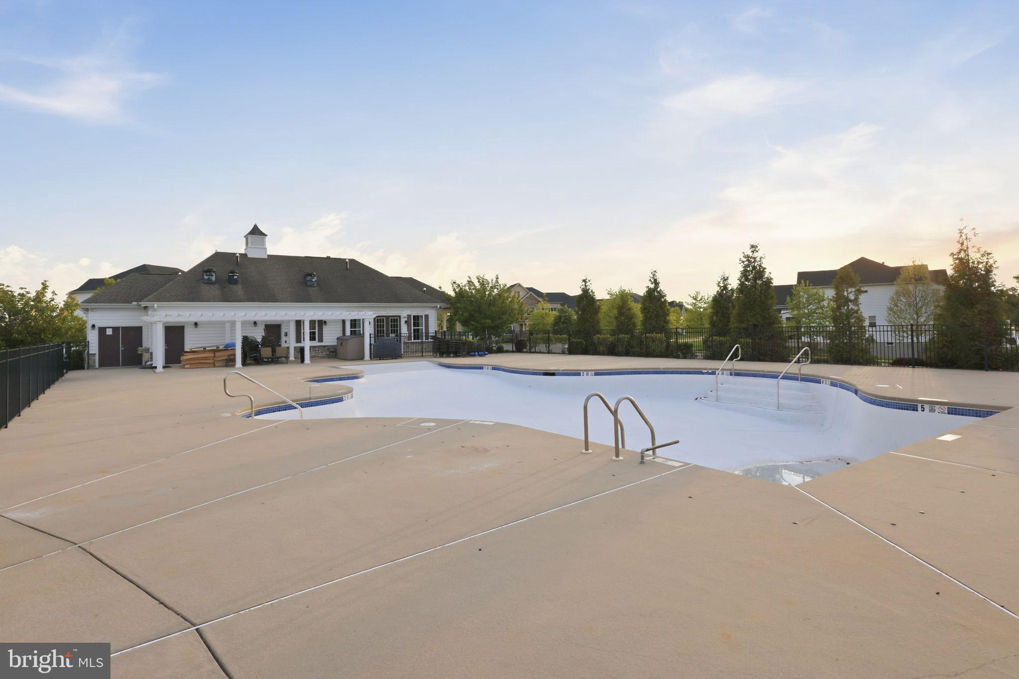 HIGH POINTE AT ST GE - Residential
