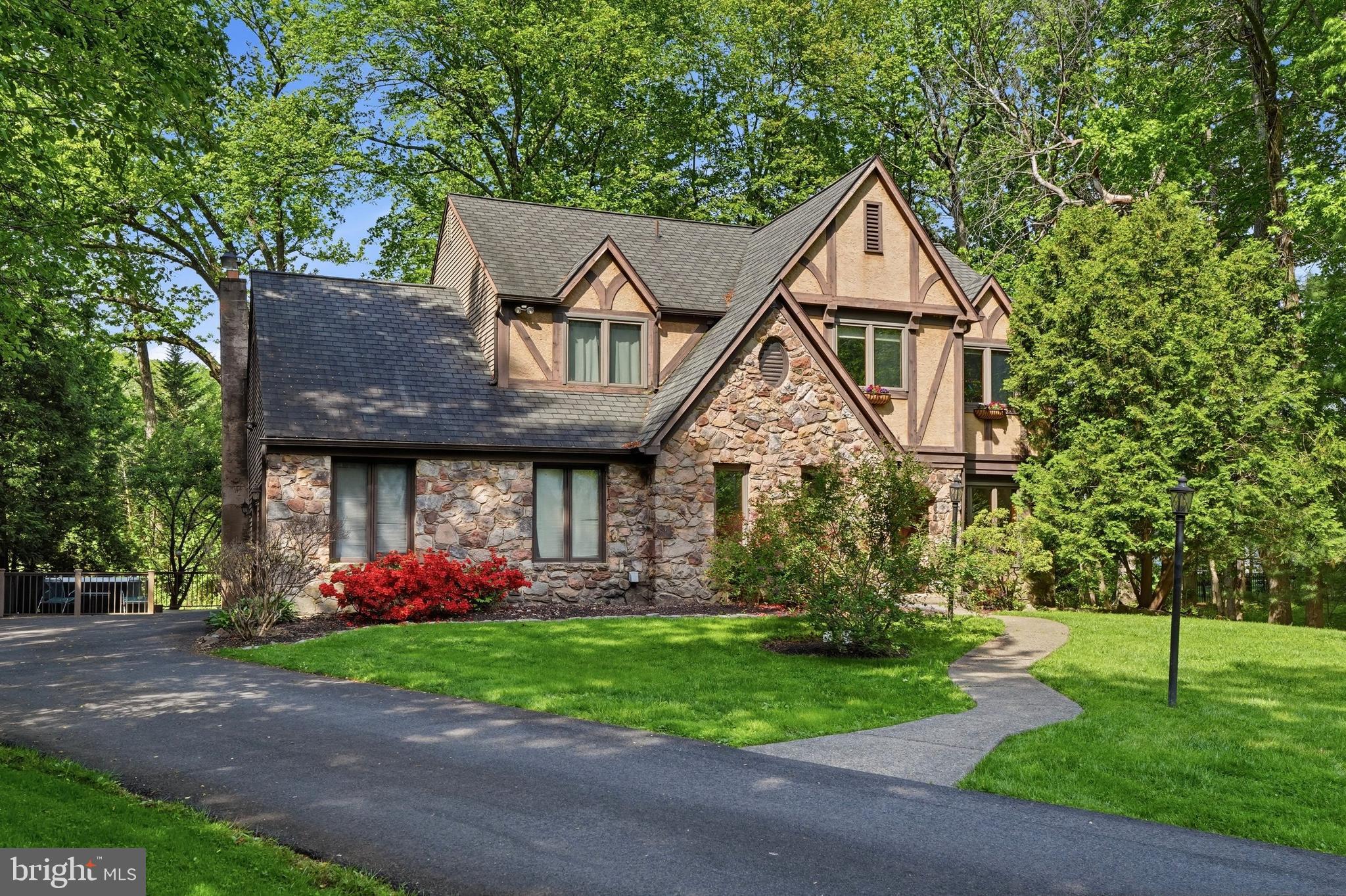 BERKELEY TRACE - Residential