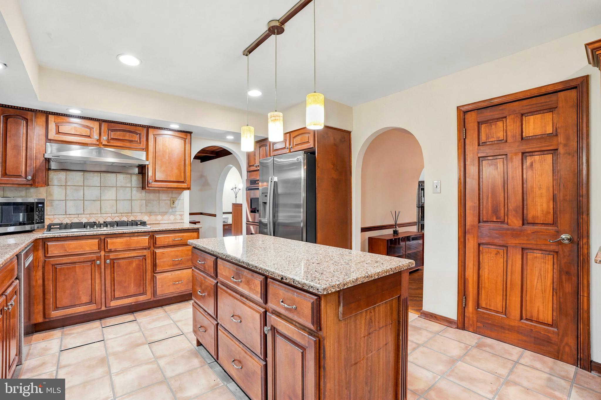 BERKELEY TRACE - Residential