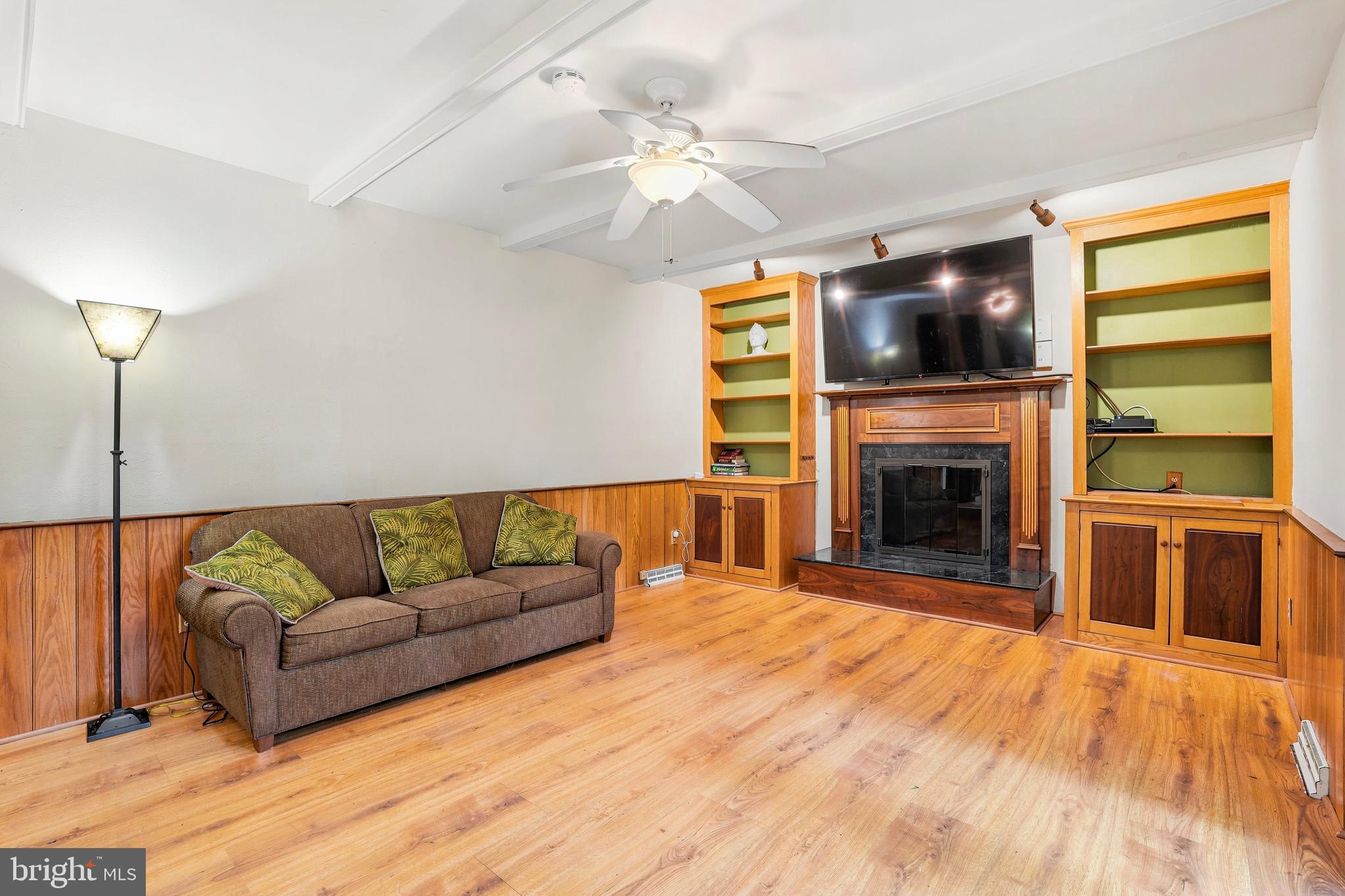 BERKELEY TRACE - Residential