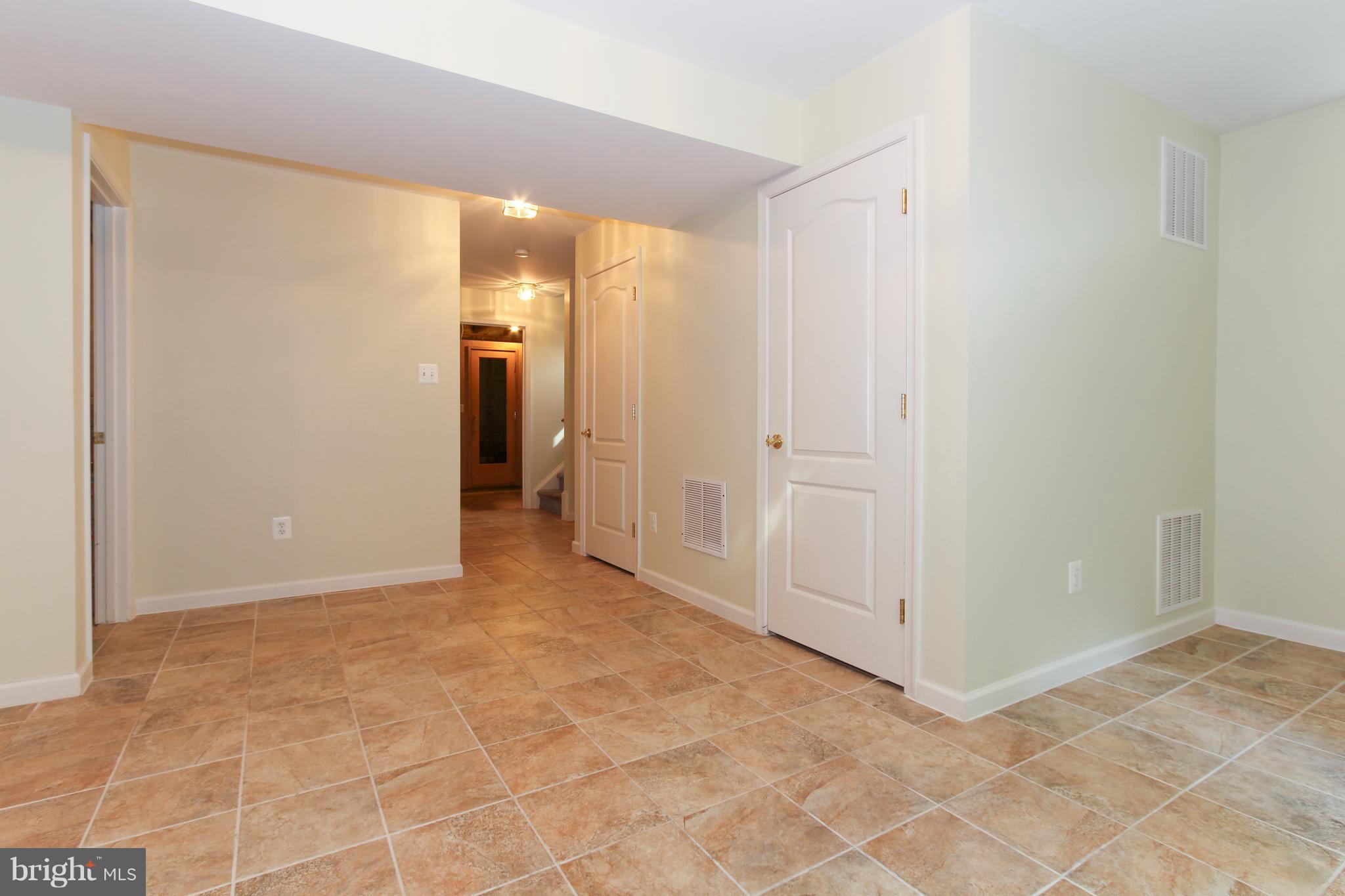 VILLAGES AT HAYMARKET - Residential