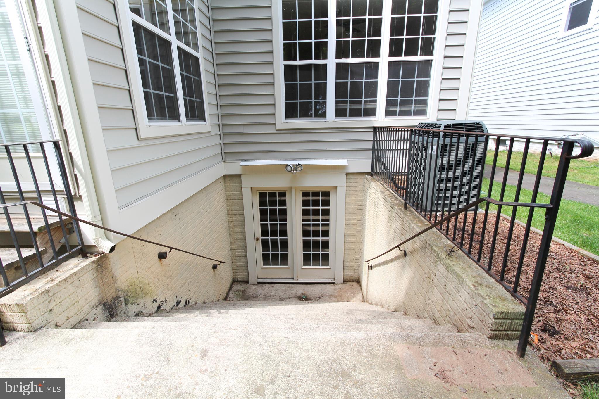 VILLAGES AT HAYMARKET - Residential