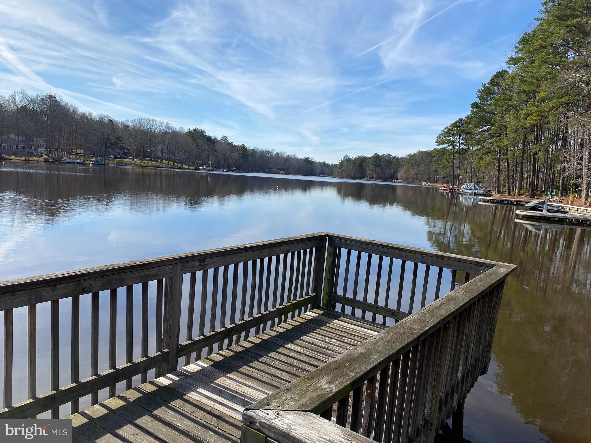LAKE CAROLINE - Residential