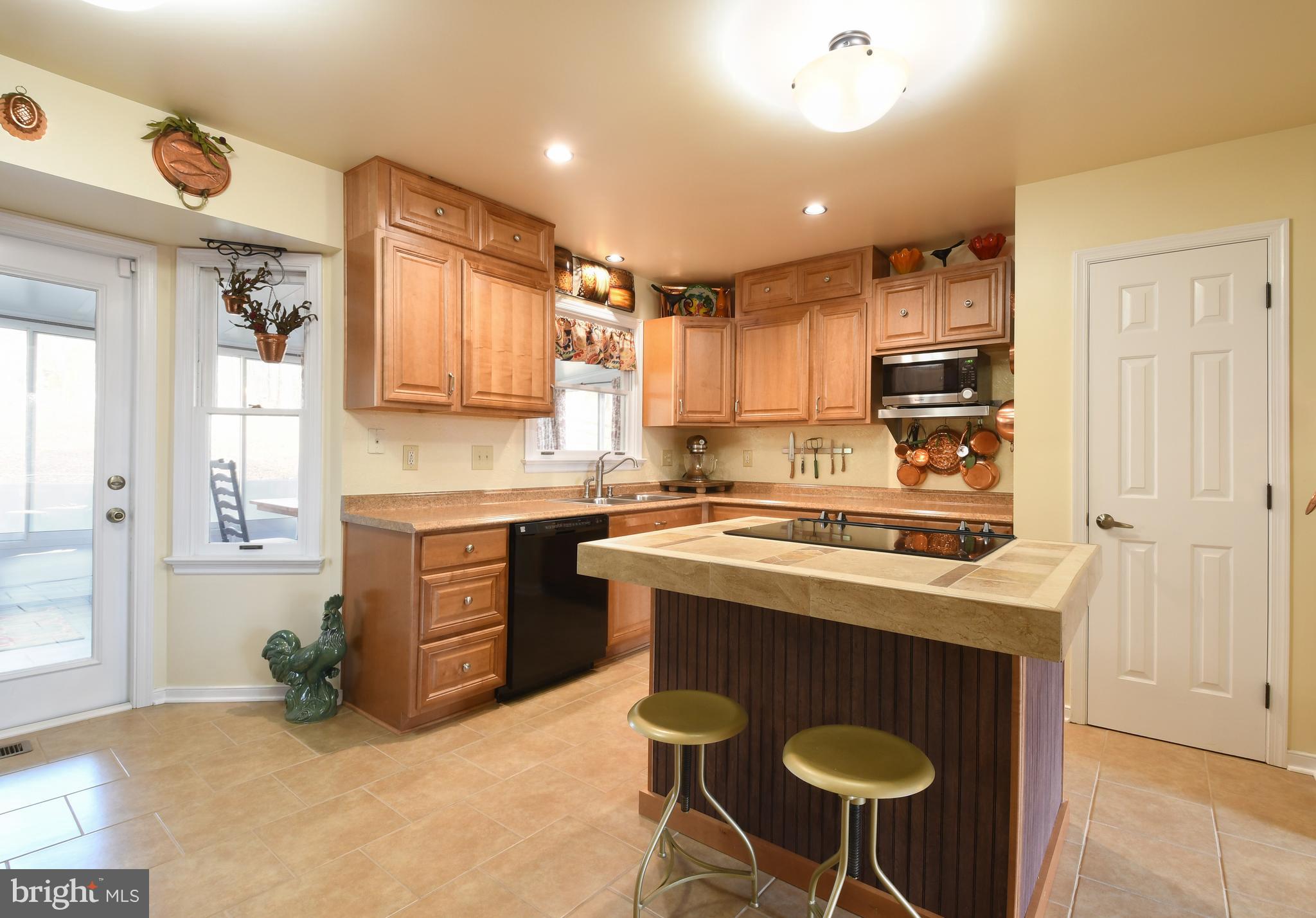 LAKE CAROLINE - Residential