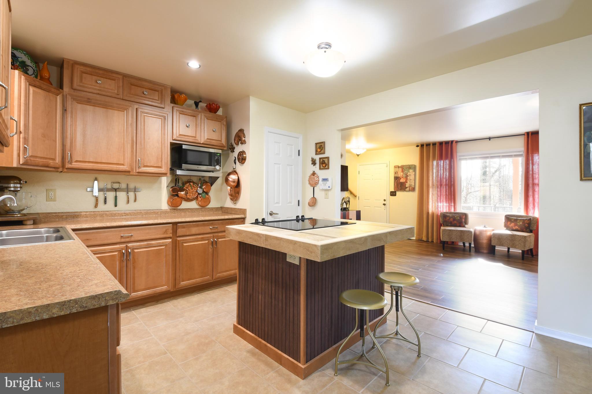 LAKE CAROLINE - Residential