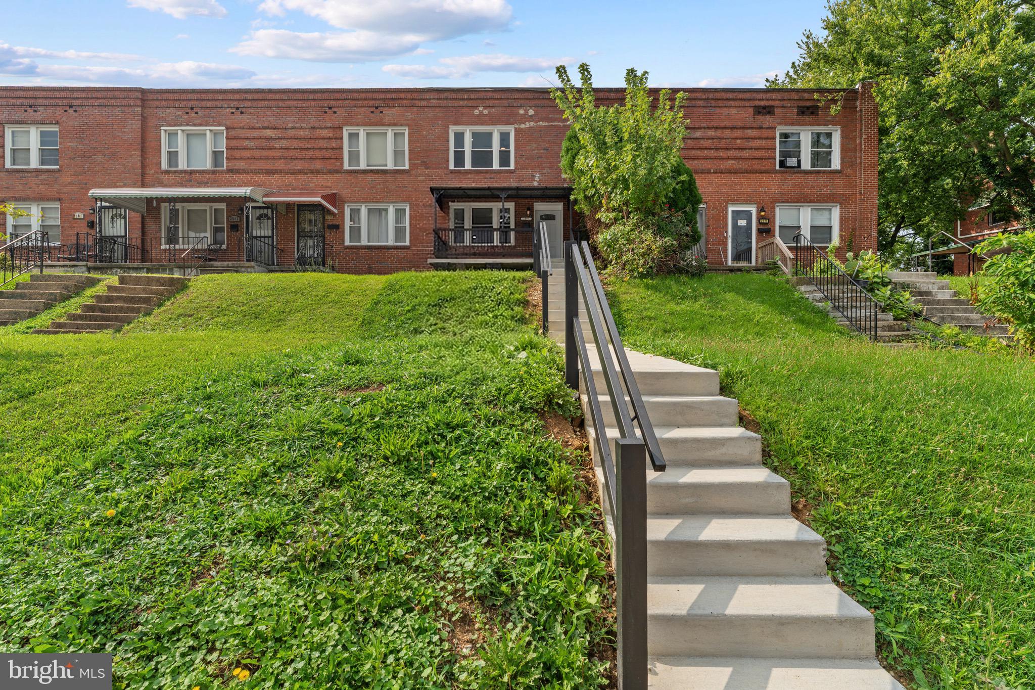 2507 RIGGS AVENUE