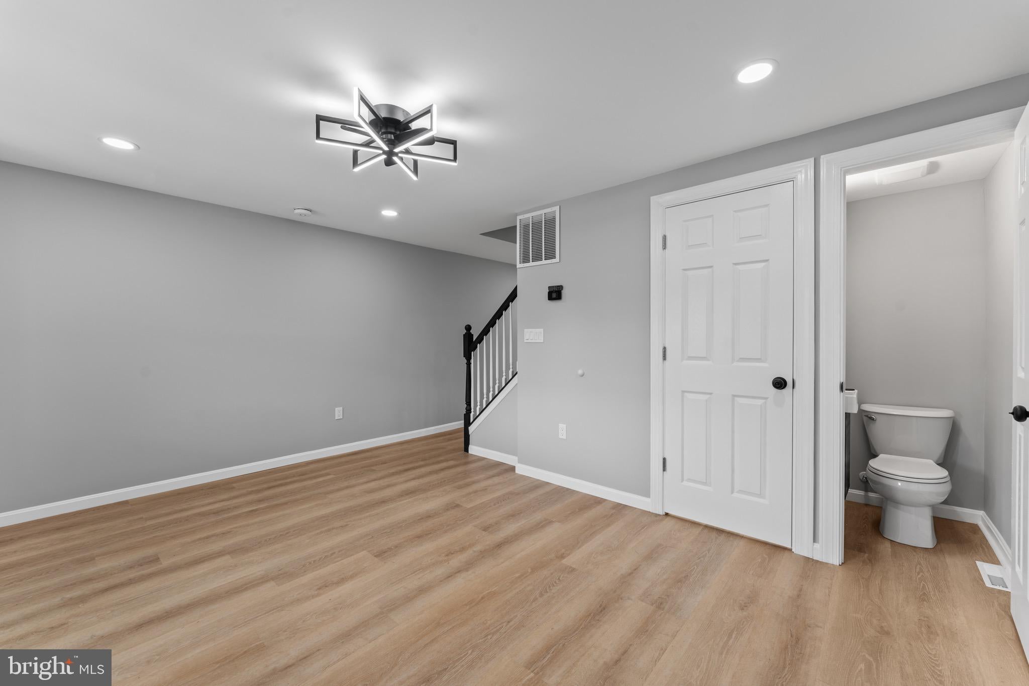 2507 RIGGS AVENUE