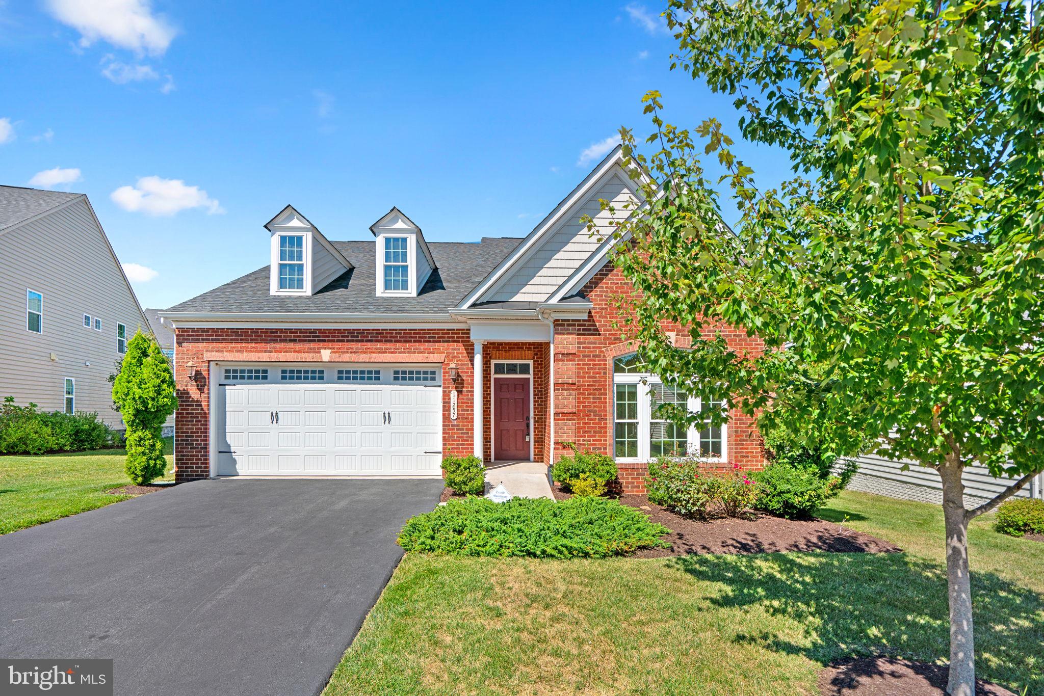 COURTYARDS AT WAVERLY WOODS - Residential