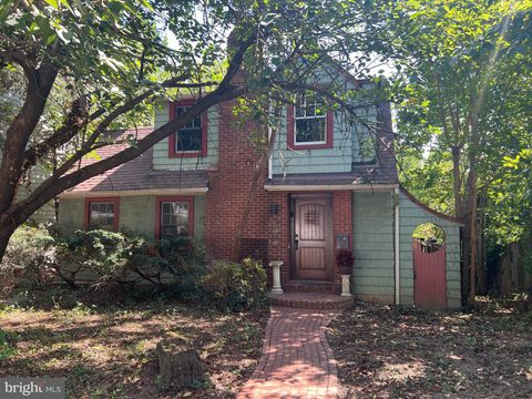 5932 LANGSTON BOULEVARD ARLINGTON VA 22207