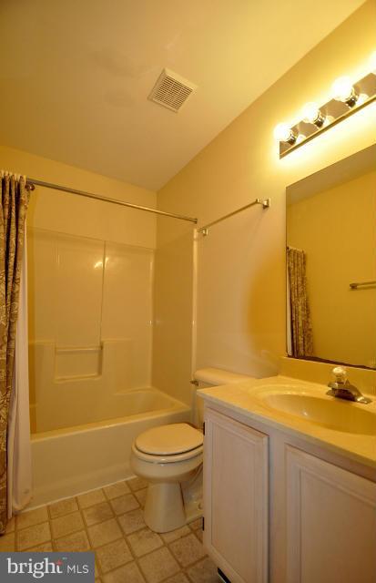 GREENBRIER - Residential Lease