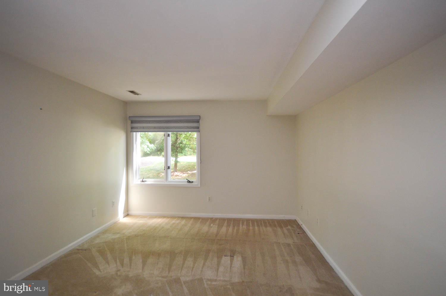 COURTSIDE VILLAS - Residential Lease