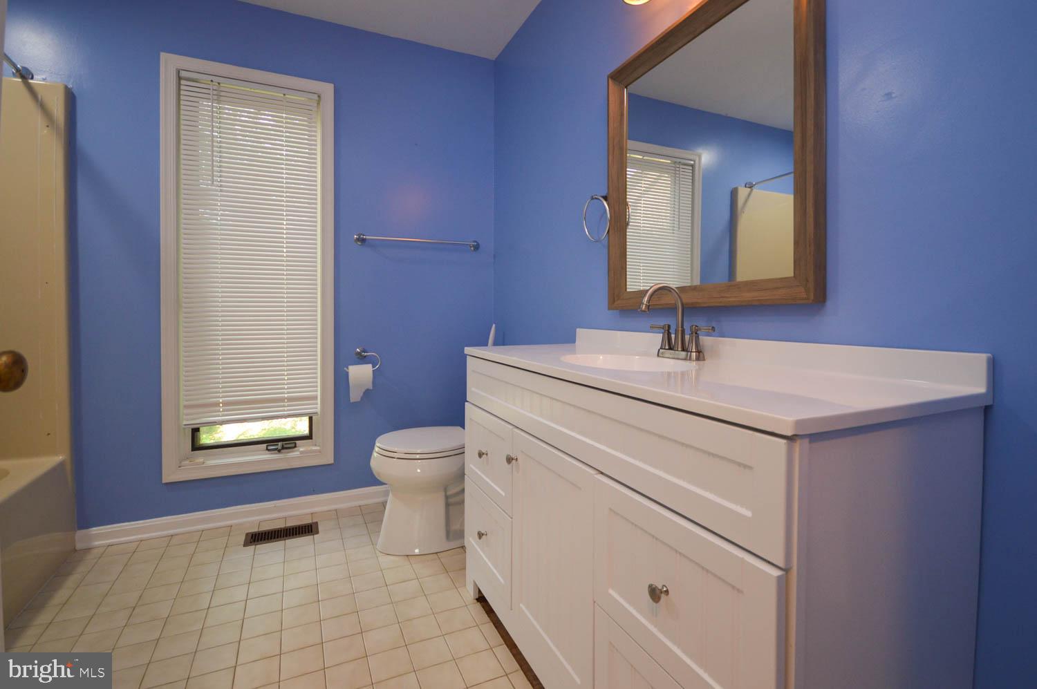 COURTSIDE VILLAS - Residential Lease