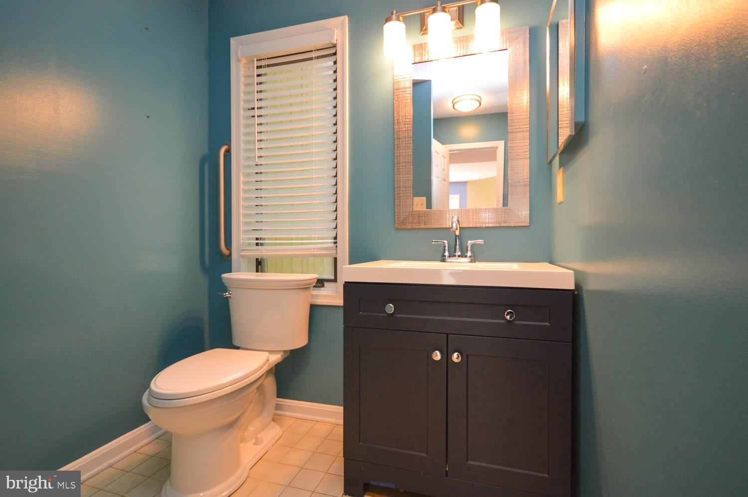 COURTSIDE VILLAS - Residential Lease