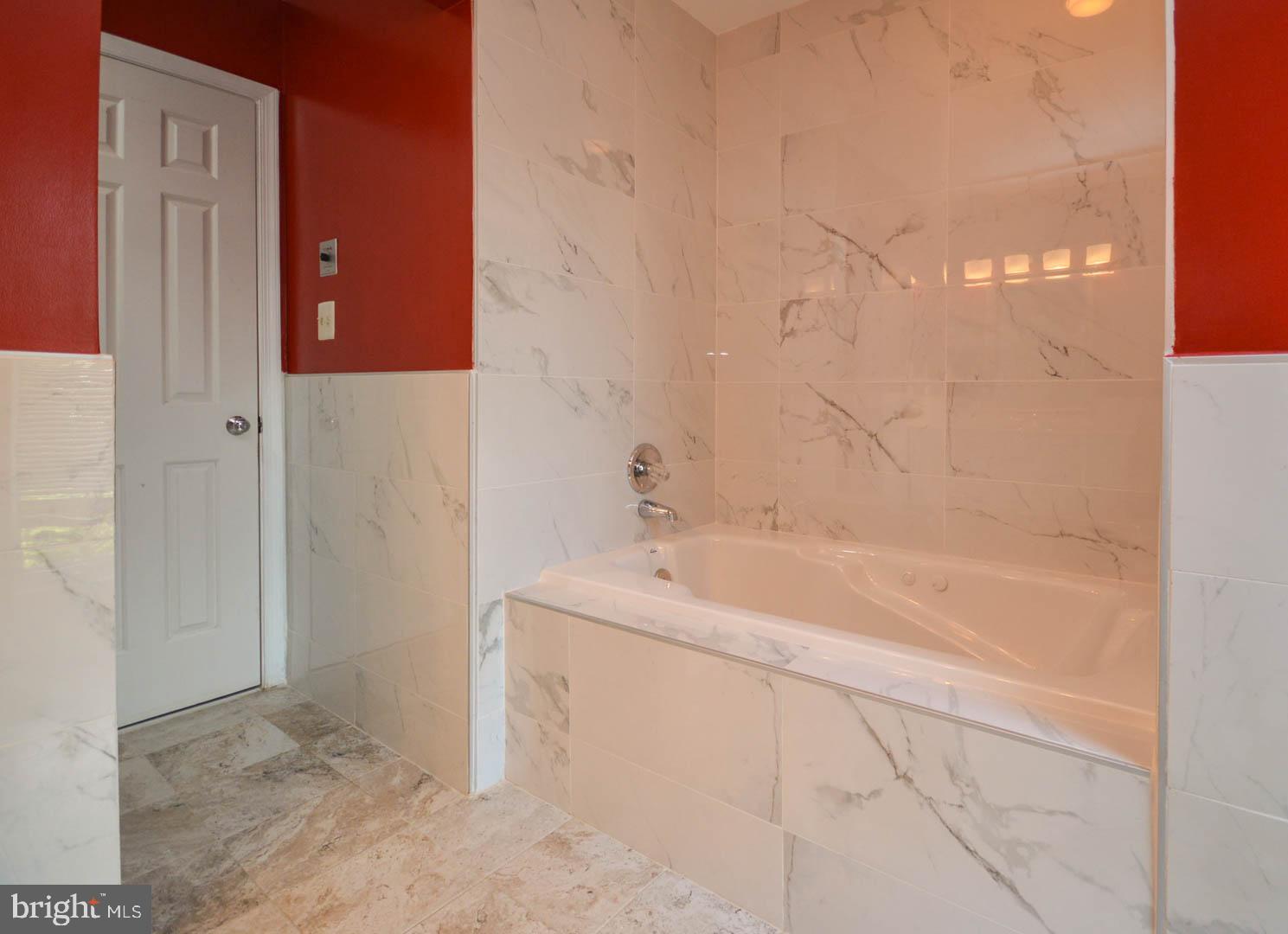 COURTSIDE VILLAS - Residential Lease