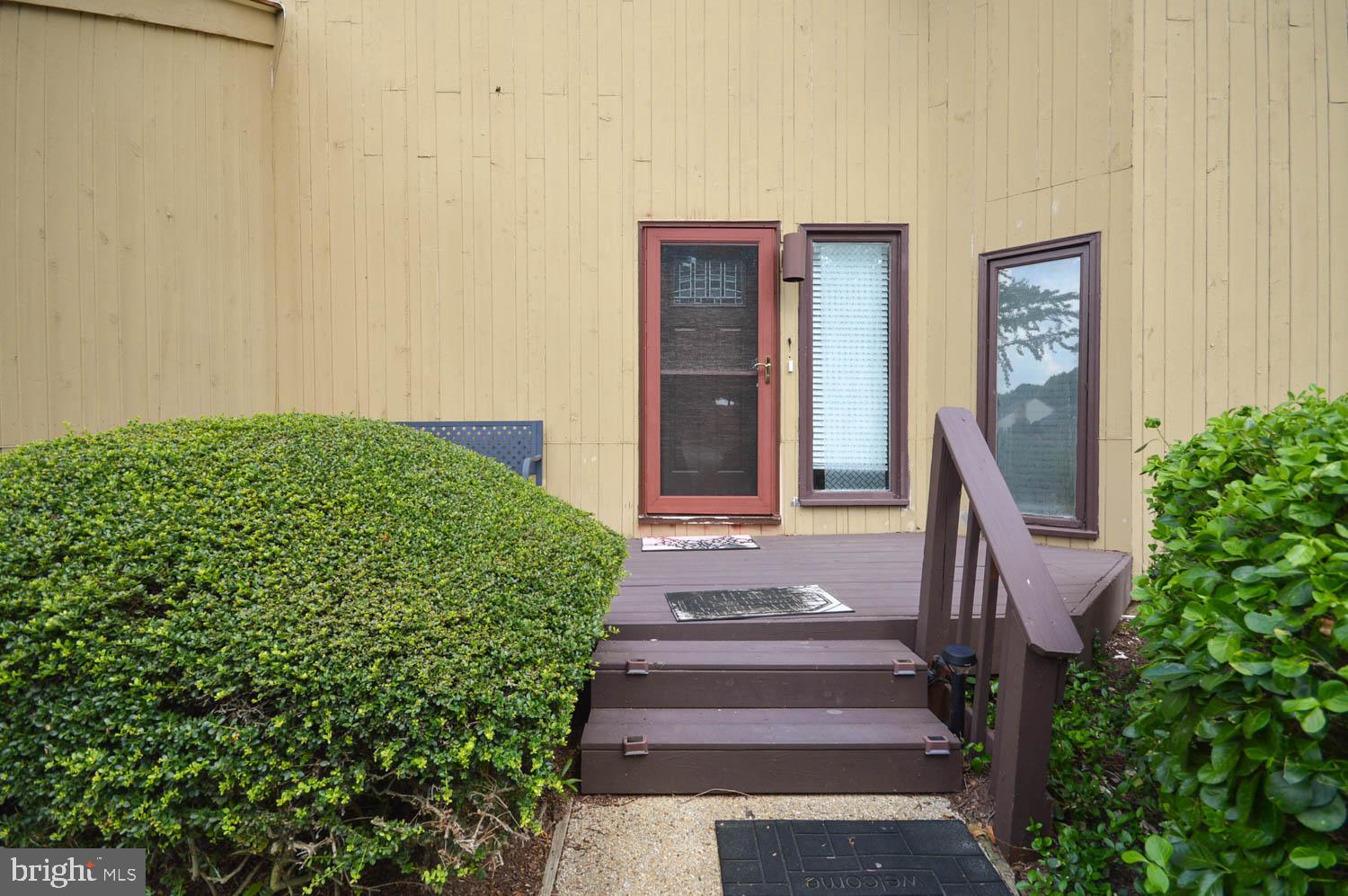 COURTSIDE VILLAS - Residential Lease