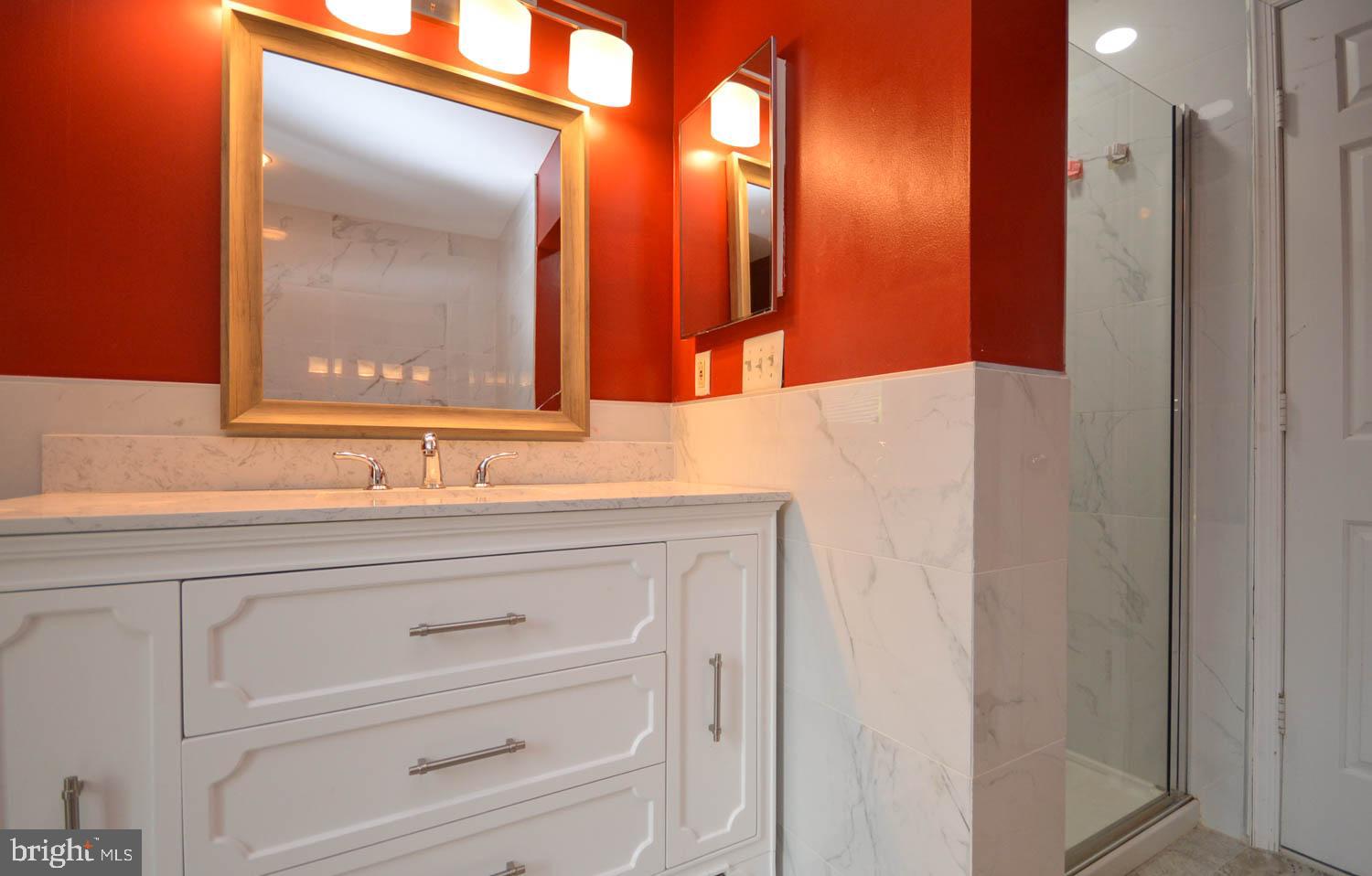 COURTSIDE VILLAS - Residential Lease