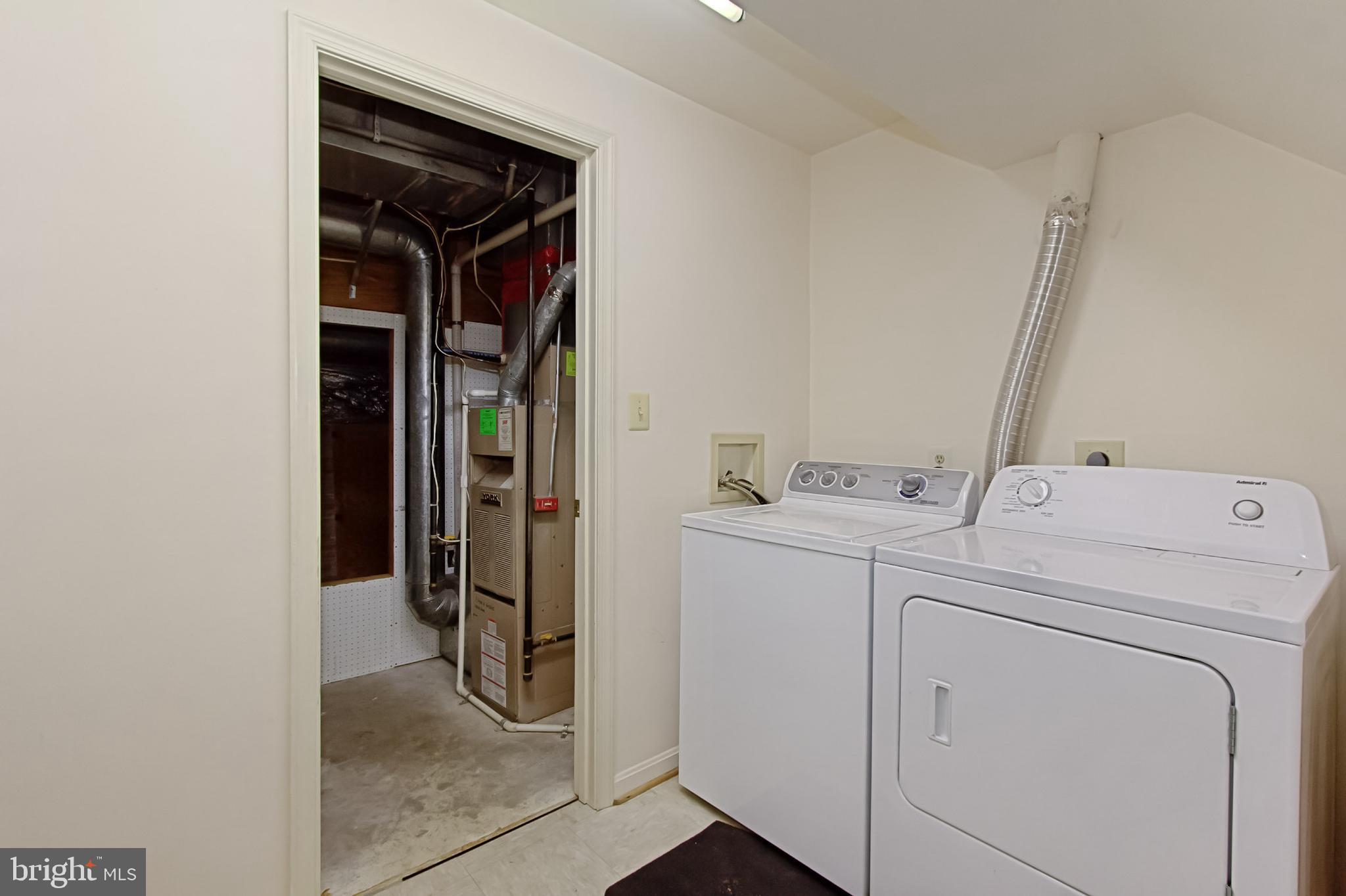 KINGSTOWNE - Residential Lease