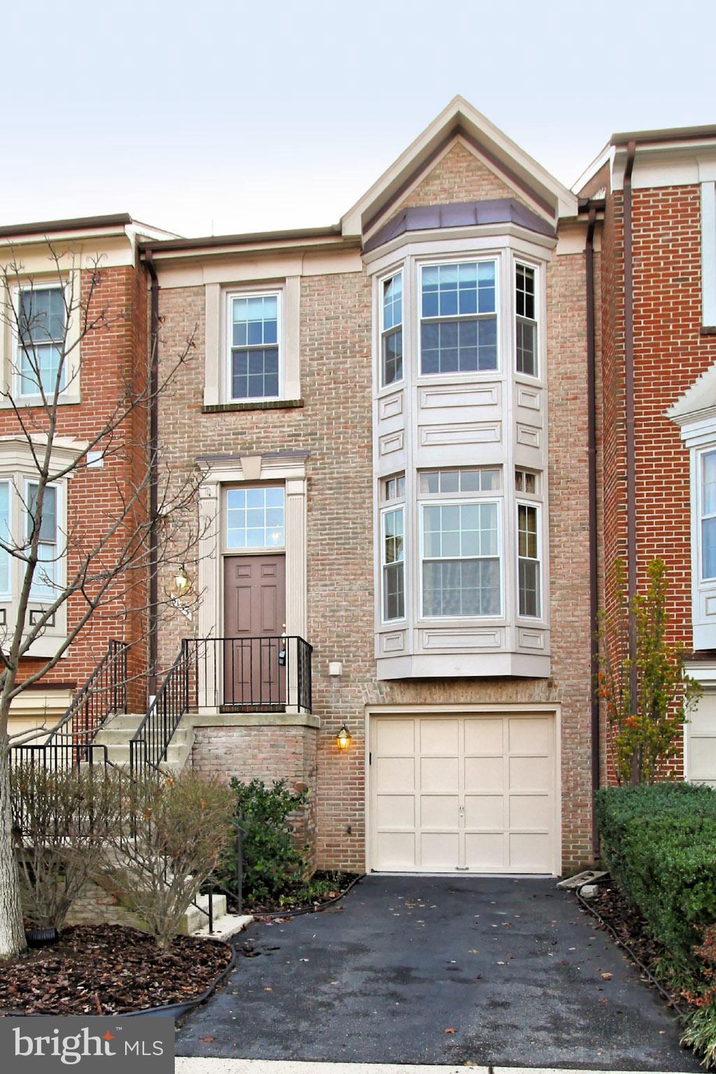 KINGSTOWNE - Residential Lease