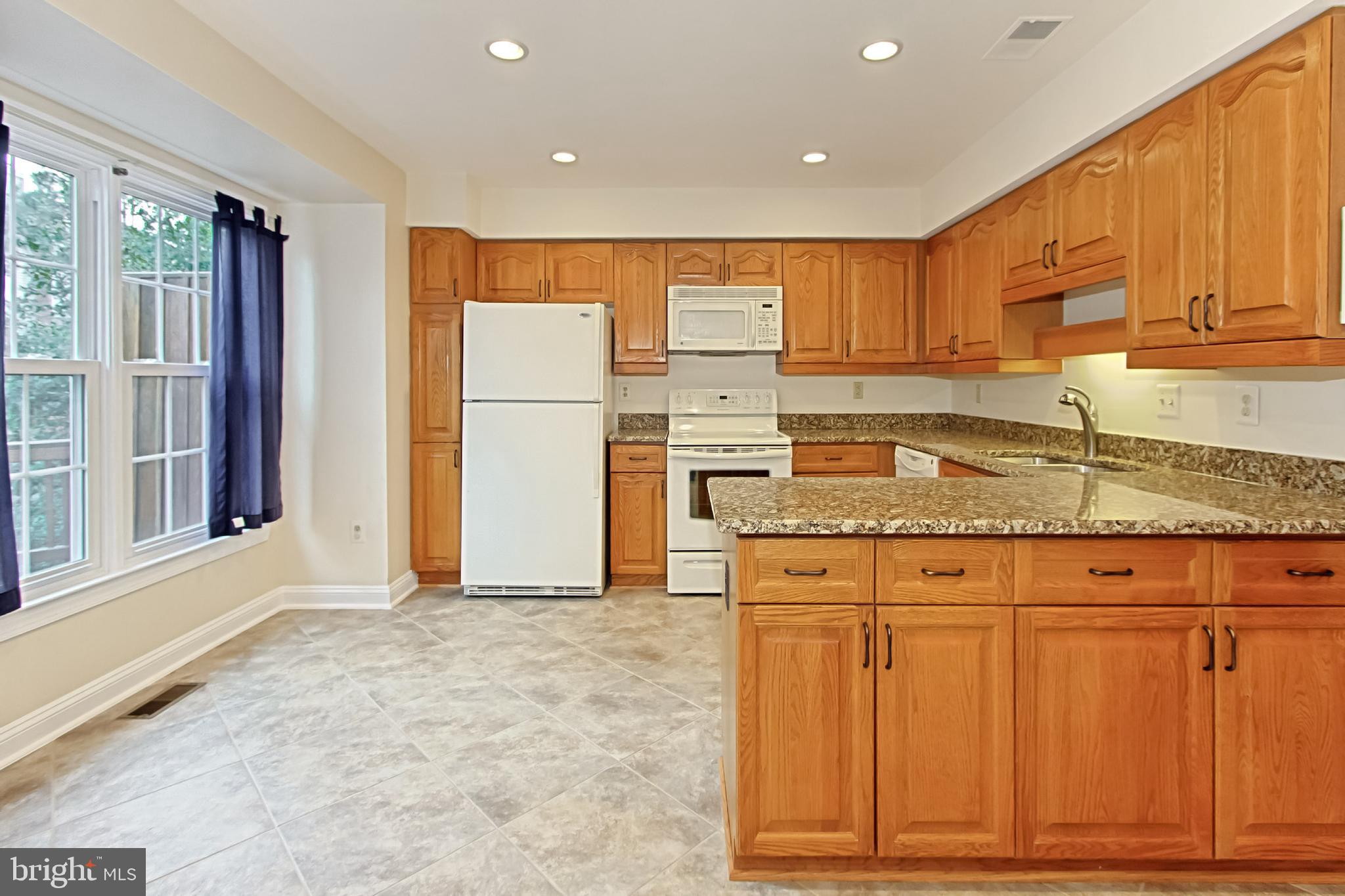 KINGSTOWNE - Residential Lease