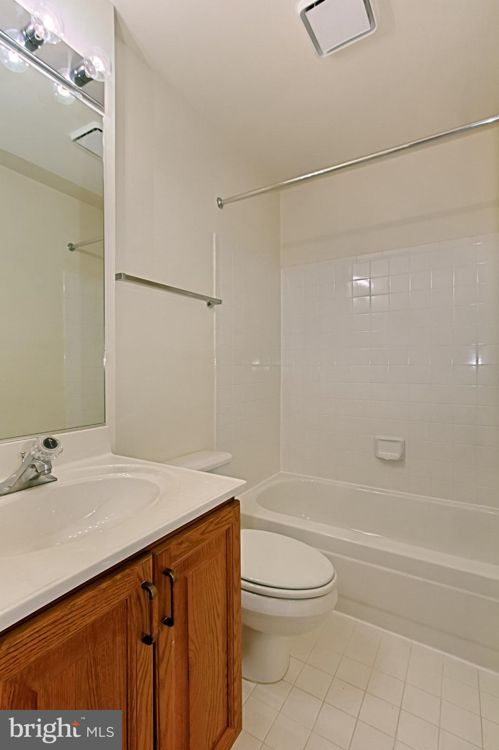 KINGSTOWNE - Residential Lease