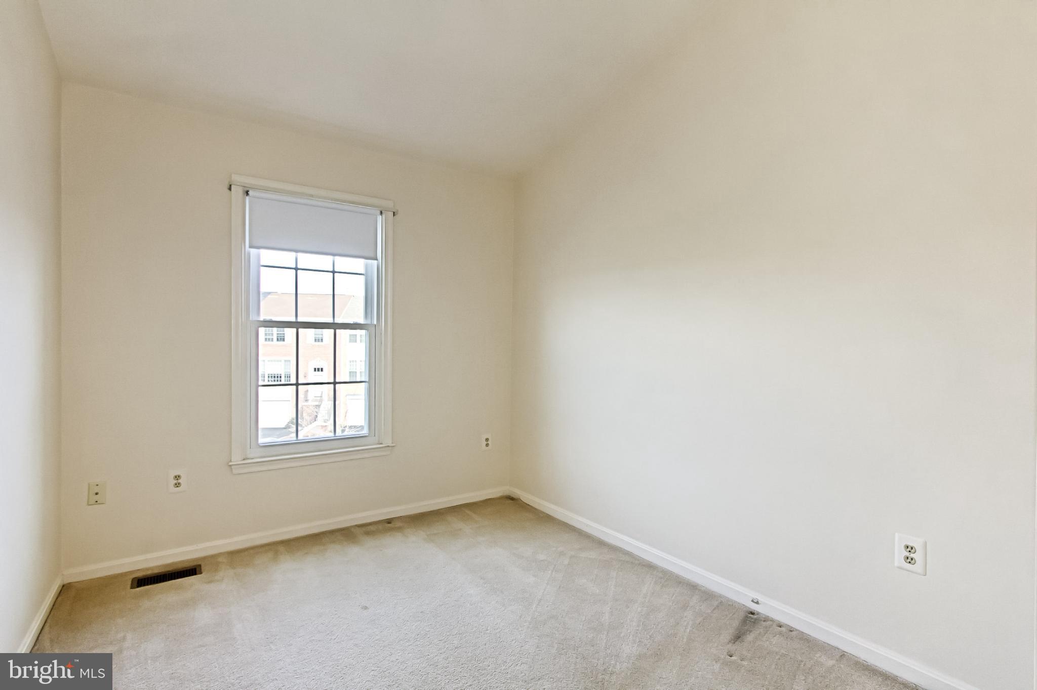 KINGSTOWNE - Residential Lease