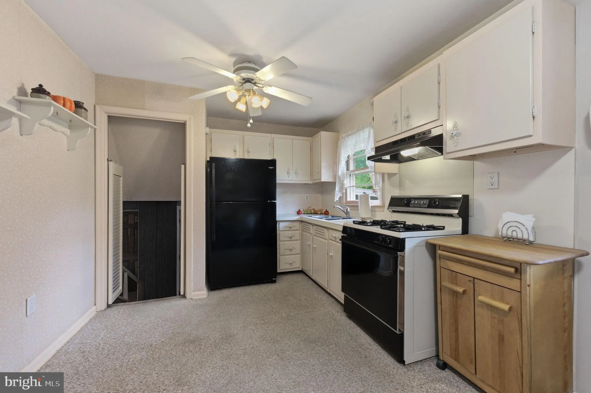 Wilmington, Delaware 19805, United States, 3 Bedrooms Bedrooms, ,1 BathroomBathrooms,Residential,Coming Soon,232211