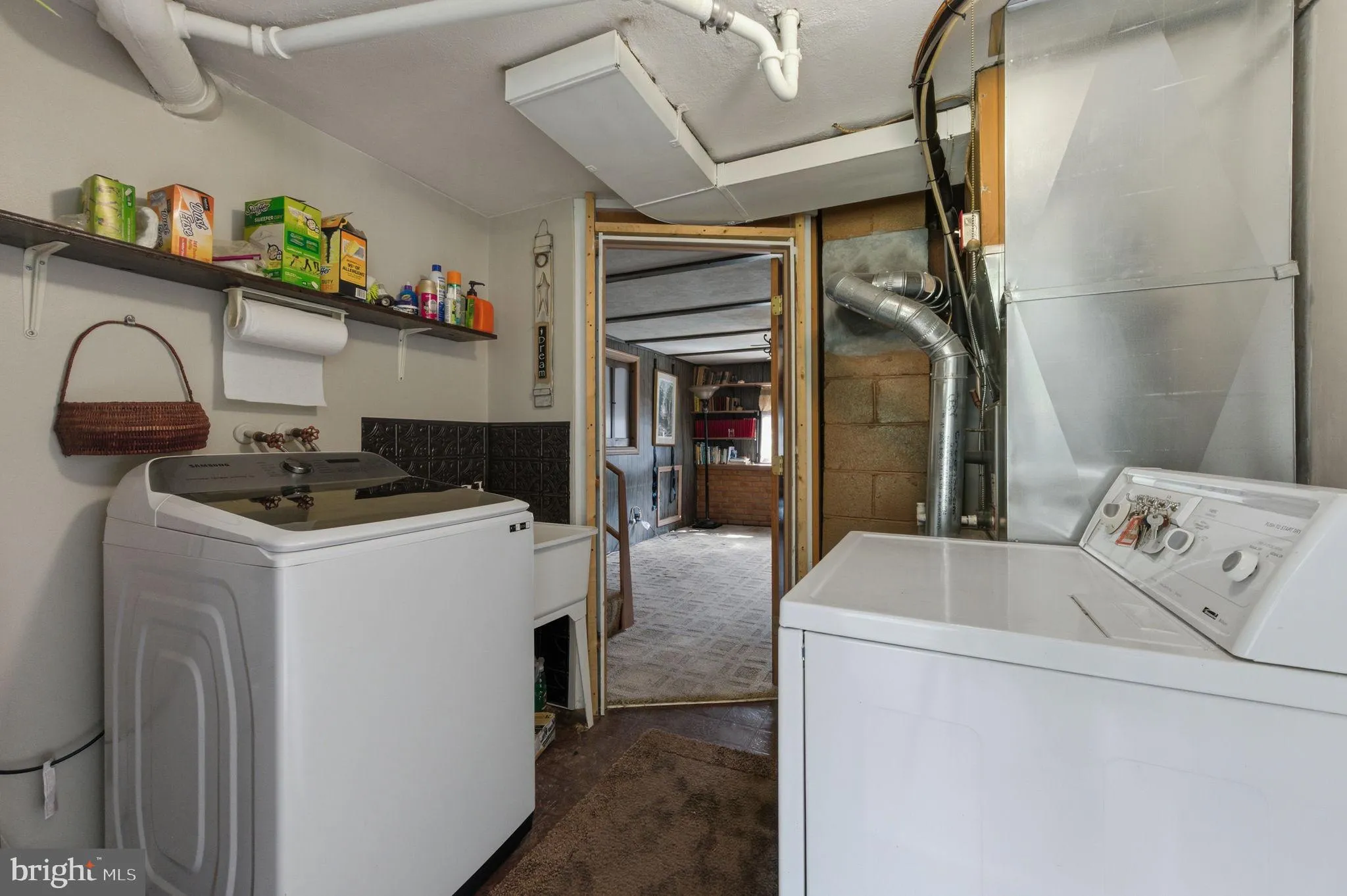 Wilmington, Delaware 19805, United States, 3 Bedrooms Bedrooms, ,1 BathroomBathrooms,Residential,Coming Soon,232211