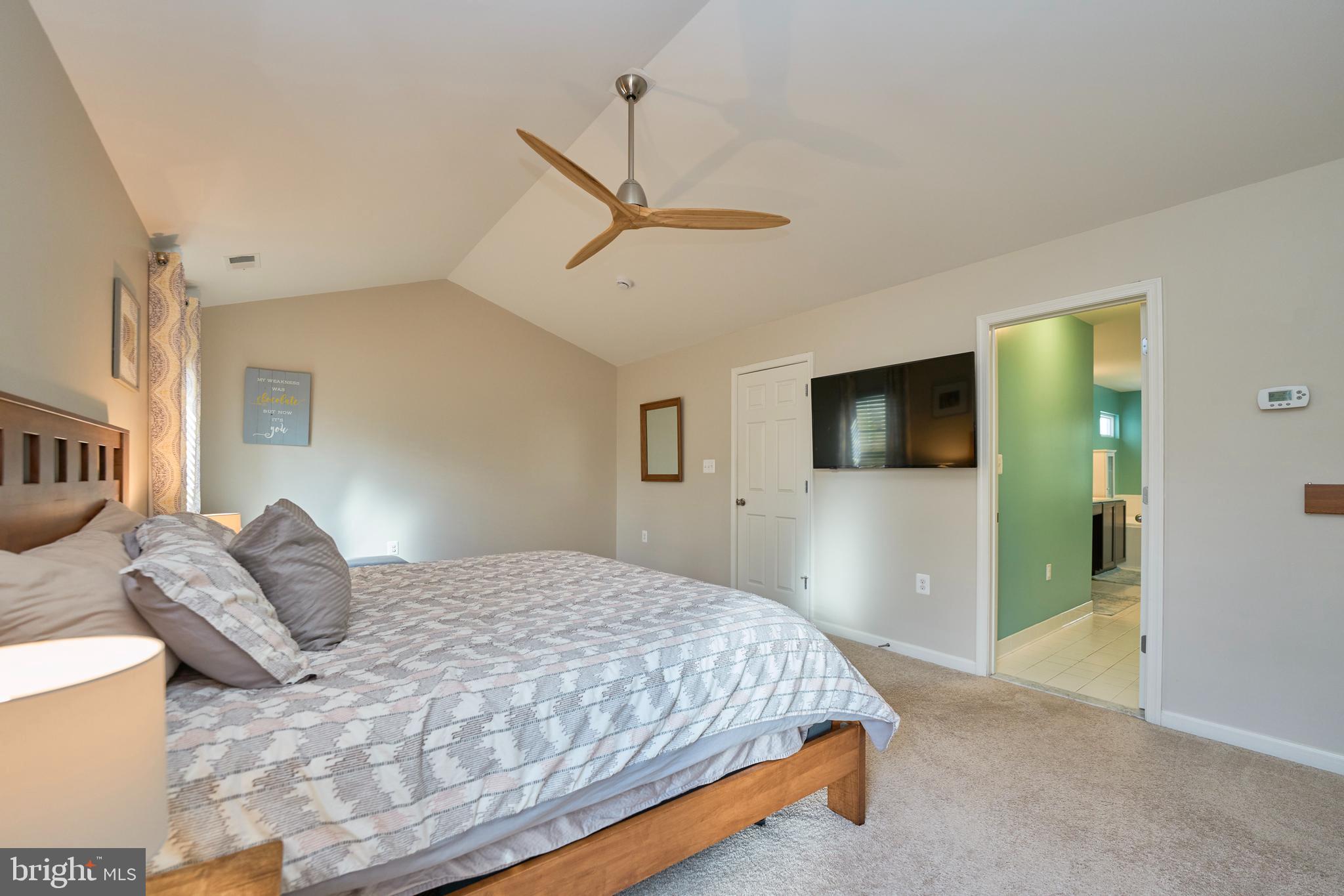 LAKE POINT ROUND HILL - Residential