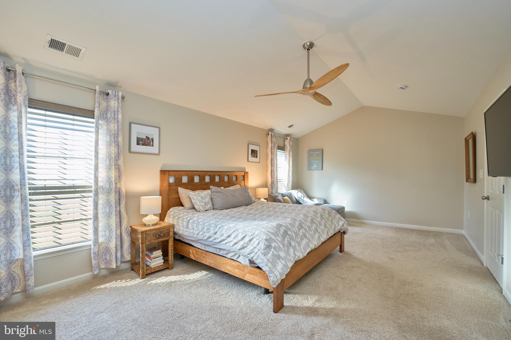 LAKE POINT ROUND HILL - Residential