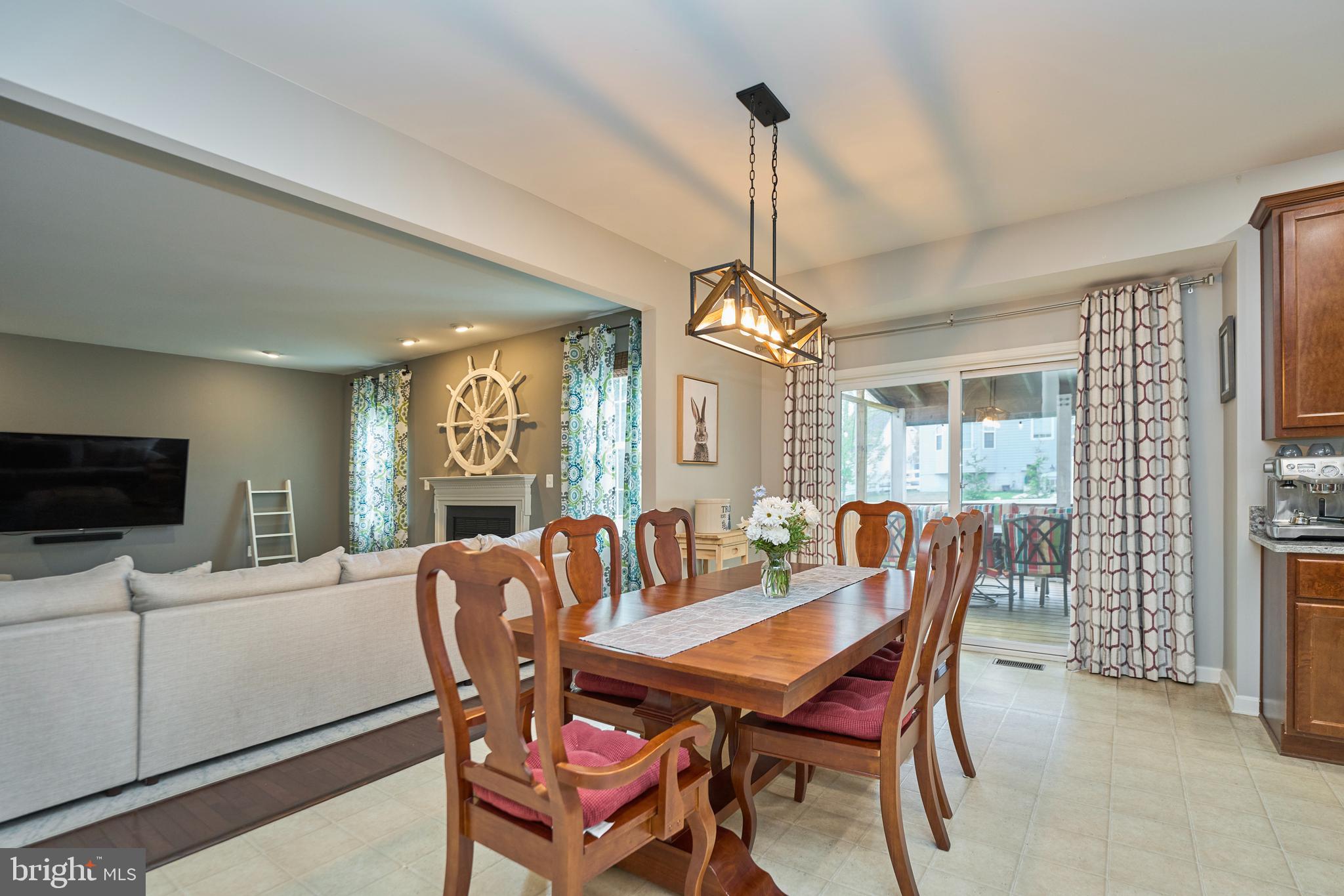 LAKE POINT ROUND HILL - Residential