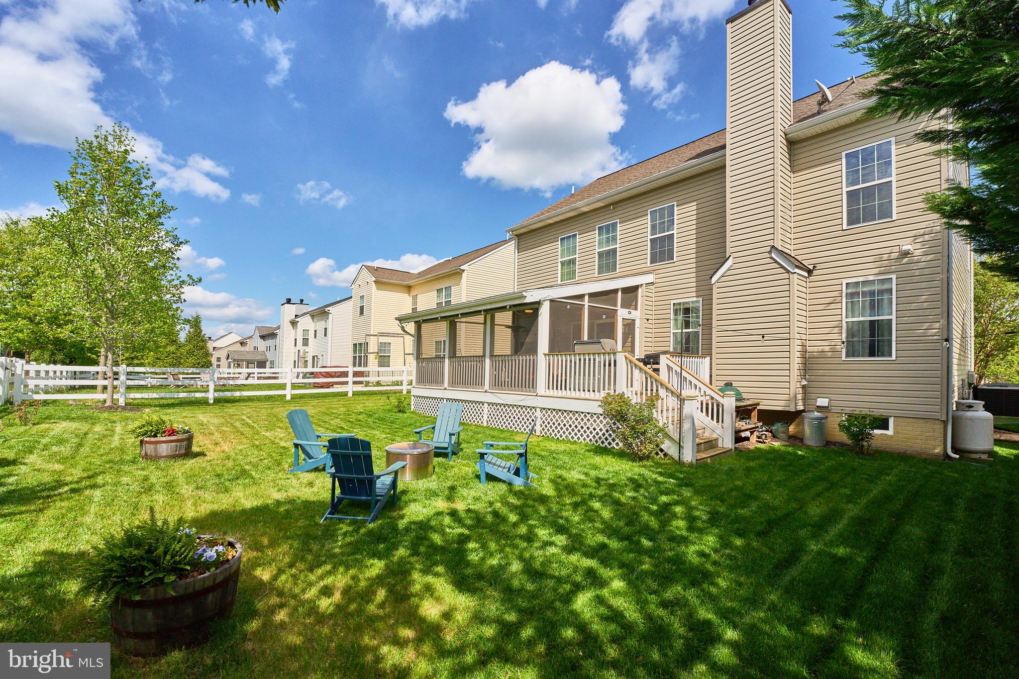 LAKE POINT ROUND HILL - Residential