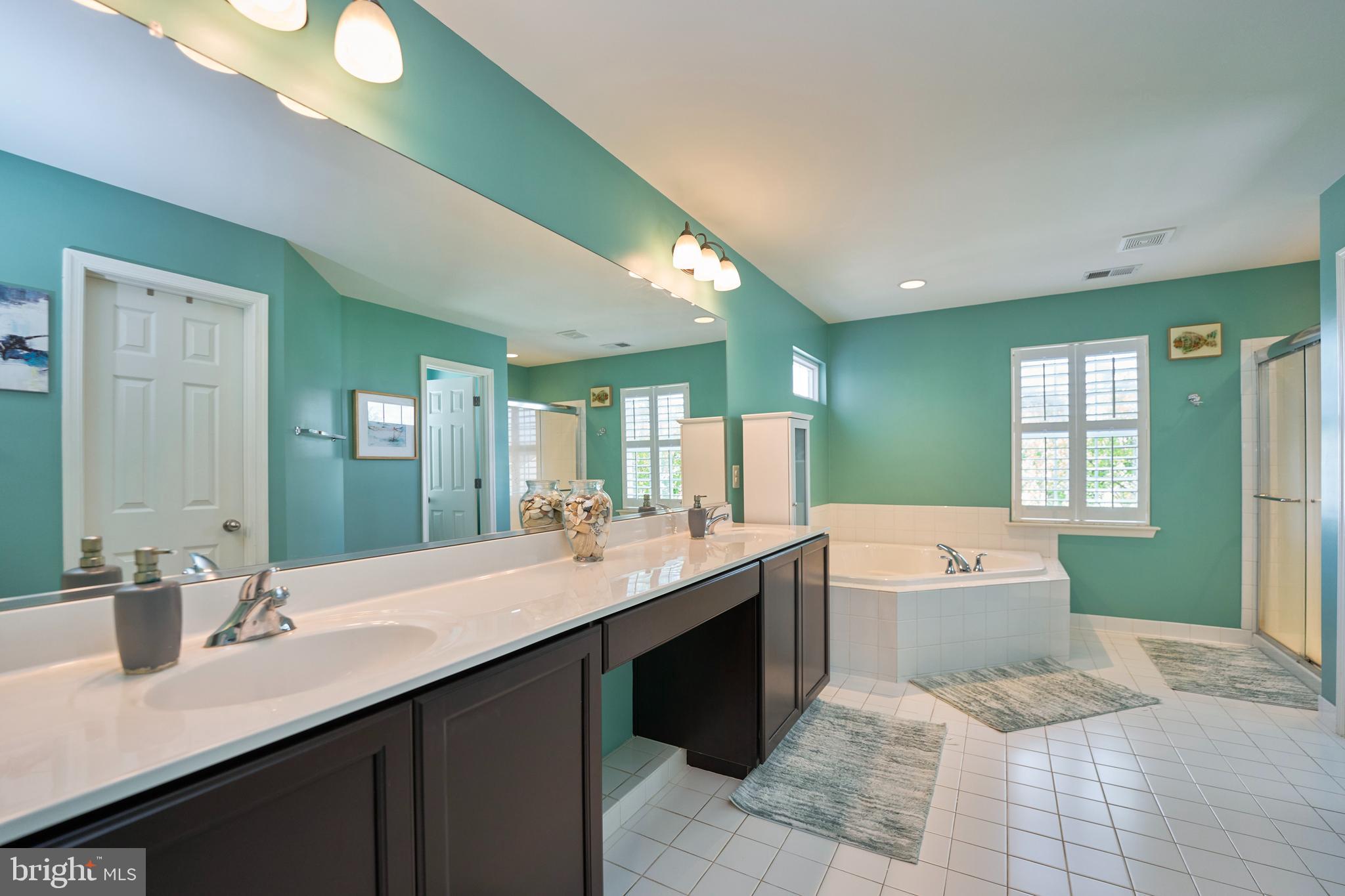 LAKE POINT ROUND HILL - Residential