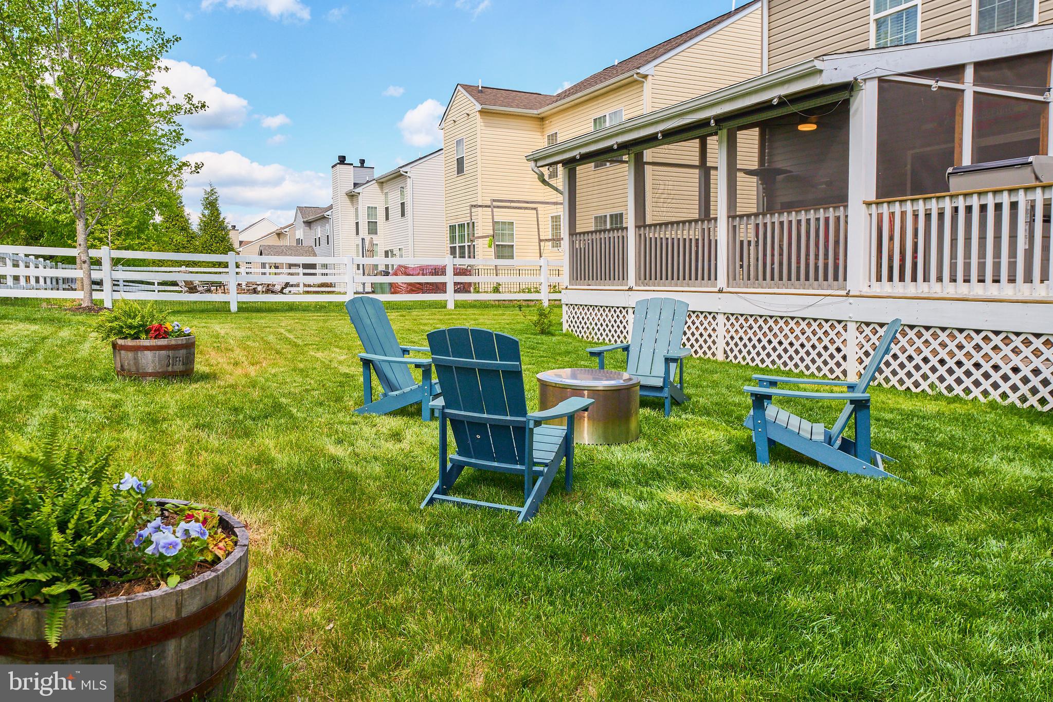 LAKE POINT ROUND HILL - Residential