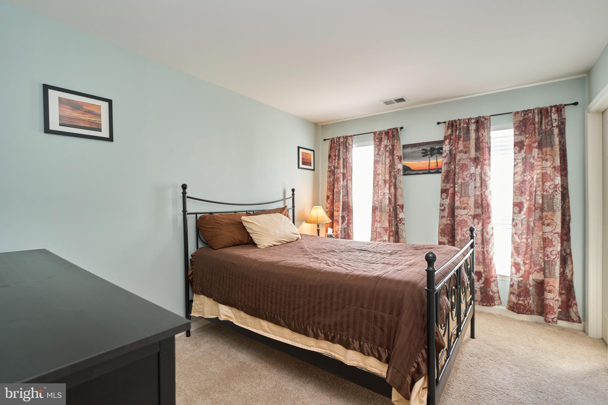 LAKE POINT ROUND HILL - Residential