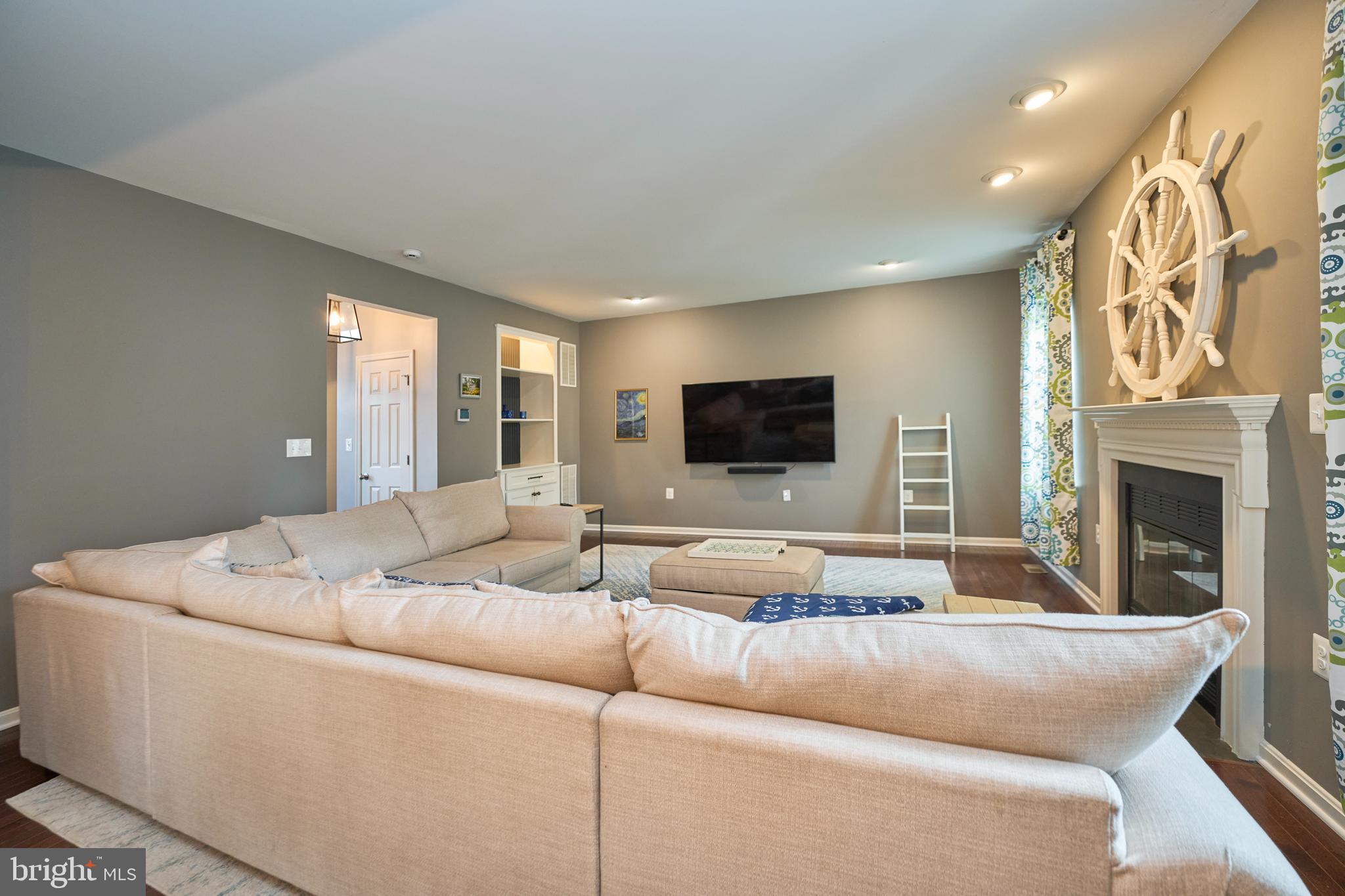 LAKE POINT ROUND HILL - Residential