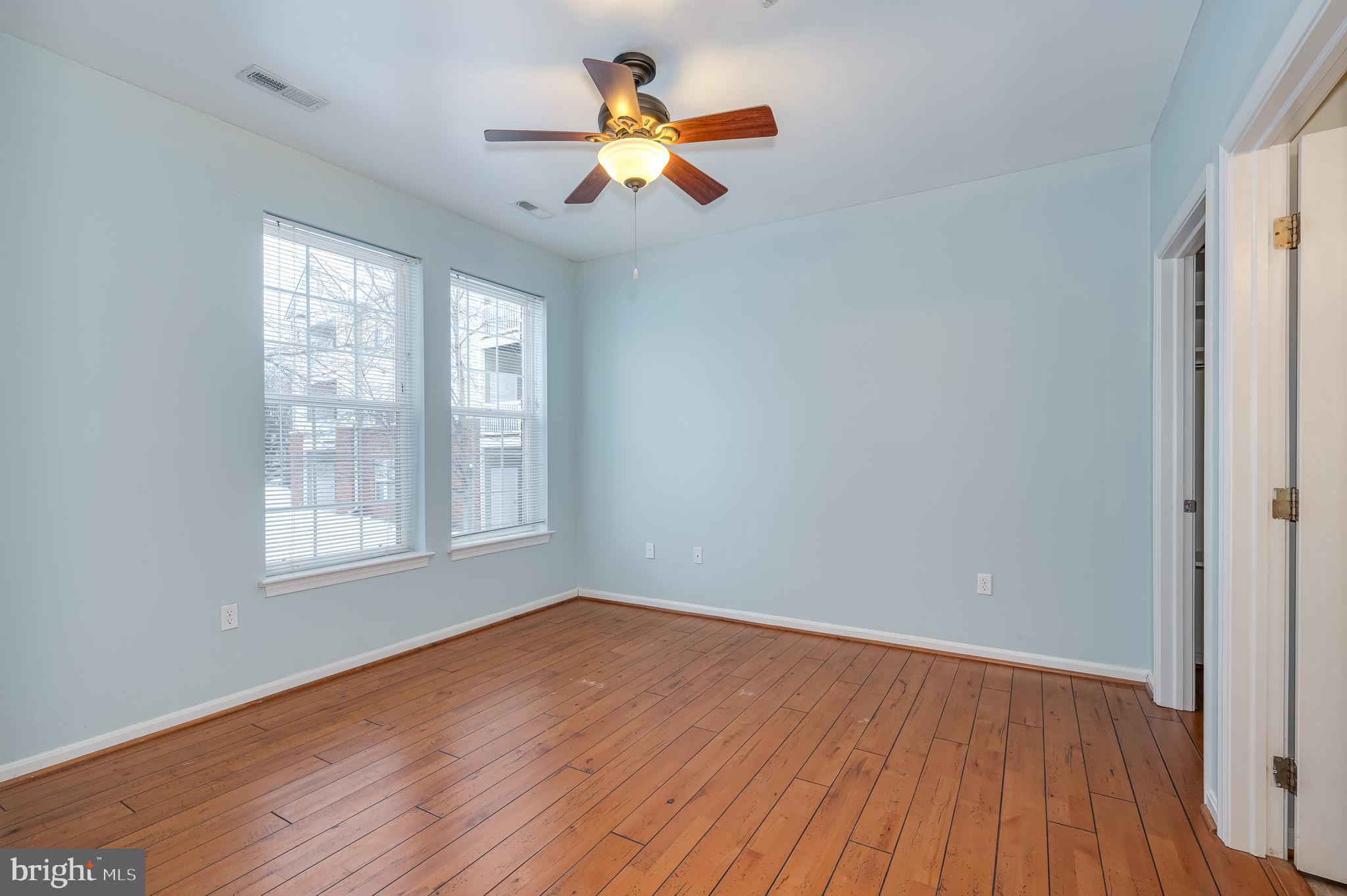 WATERSIDE - Residential