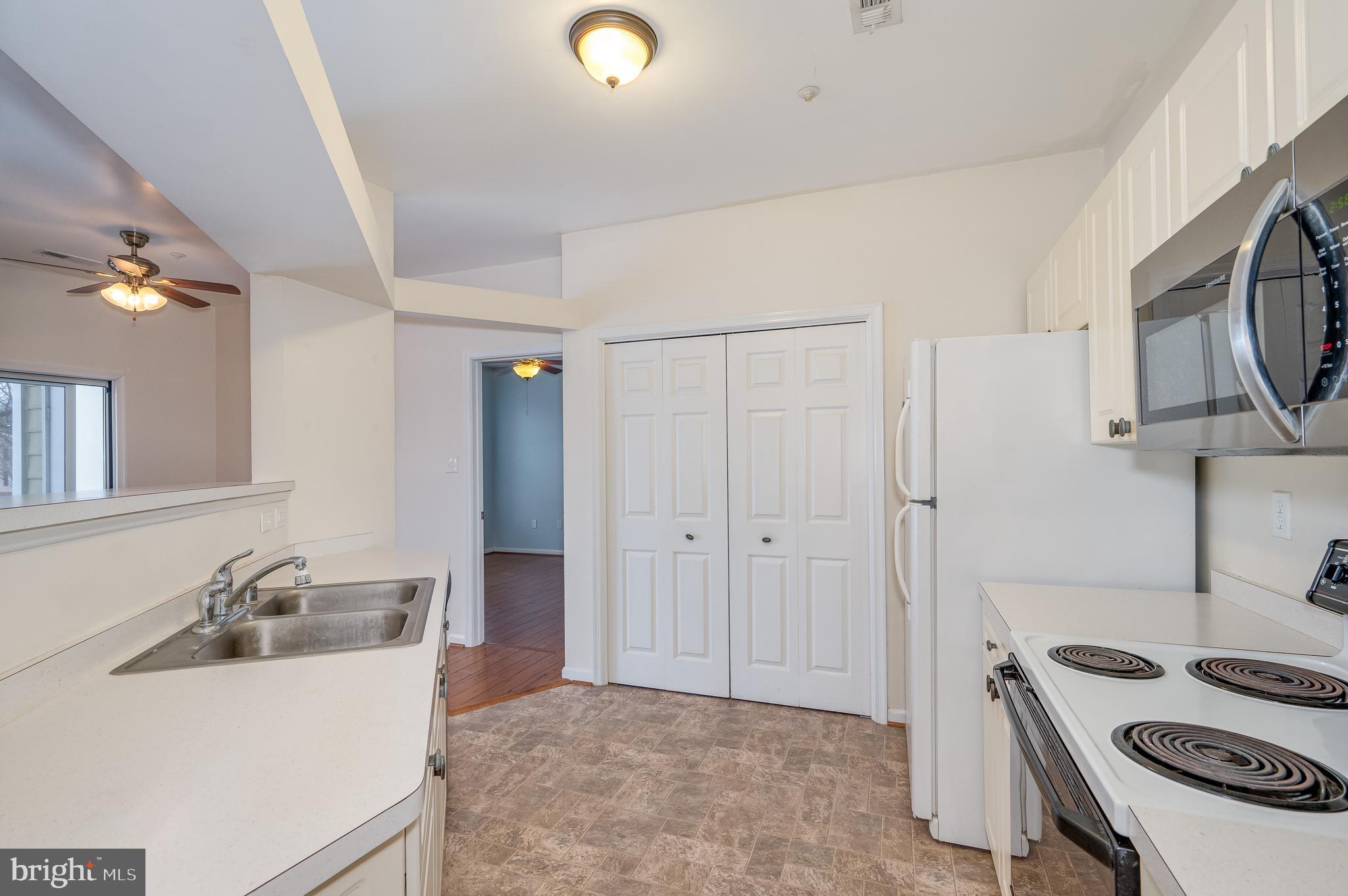 WATERSIDE - Residential