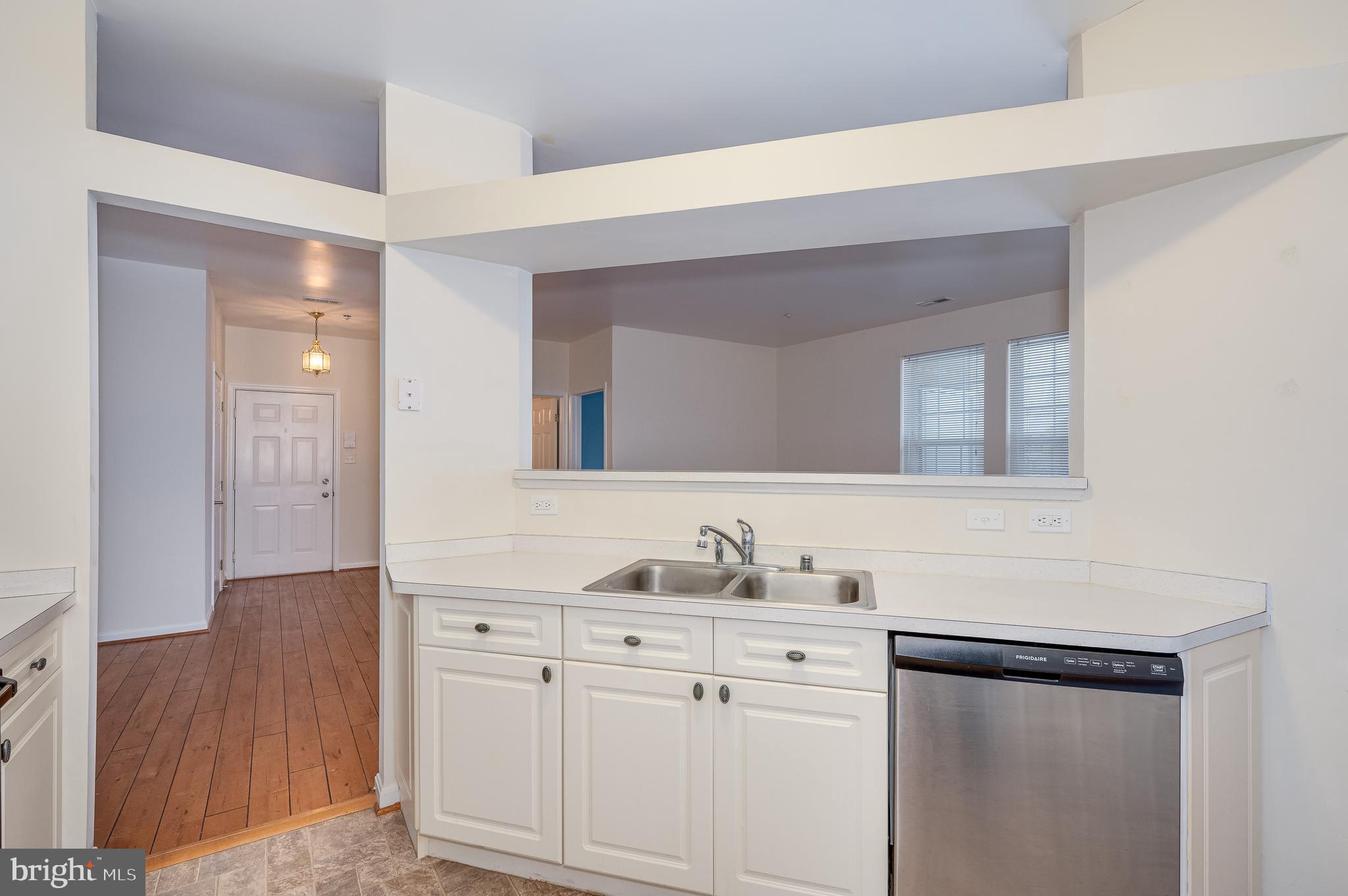 WATERSIDE - Residential