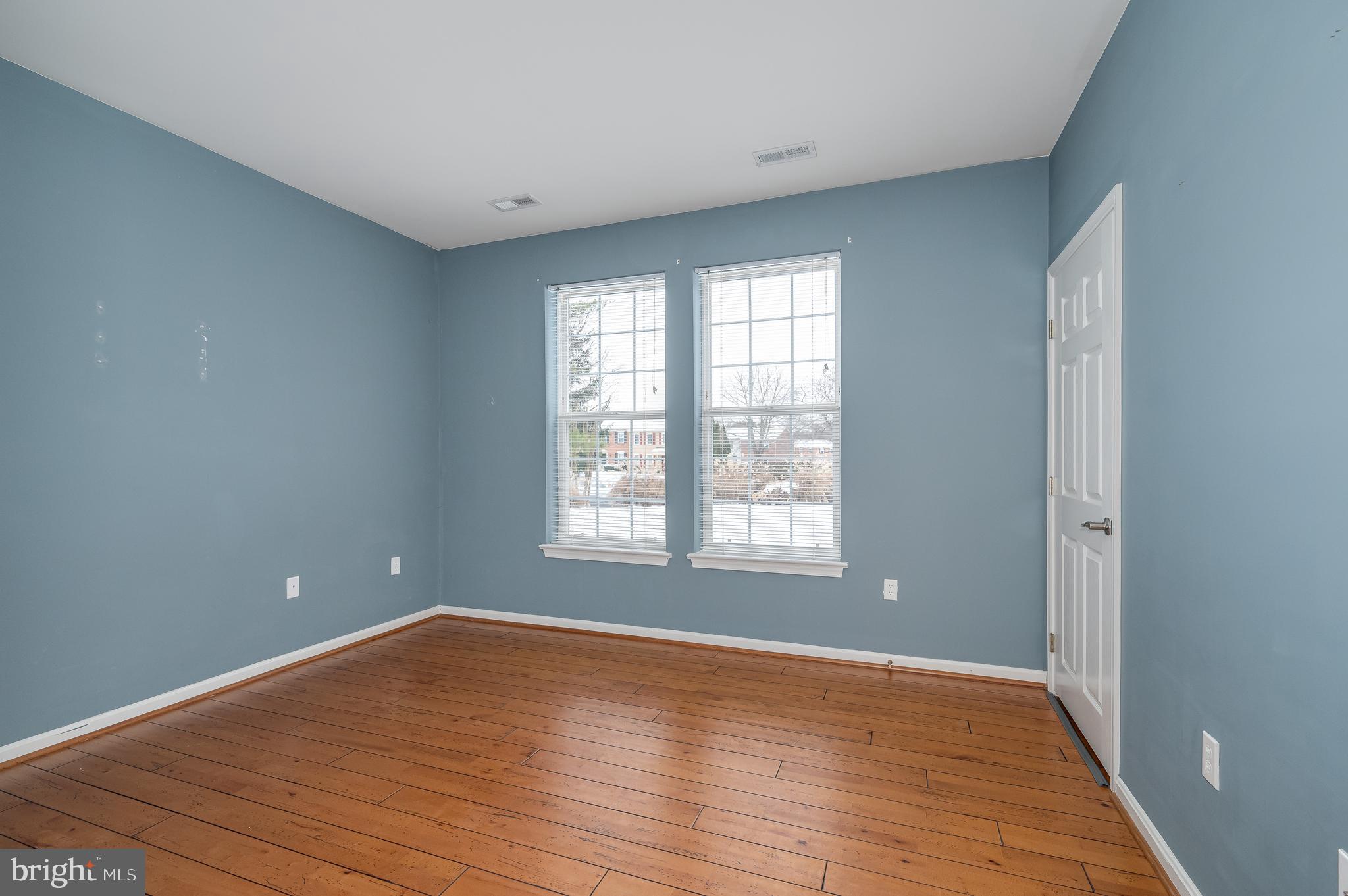 WATERSIDE - Residential